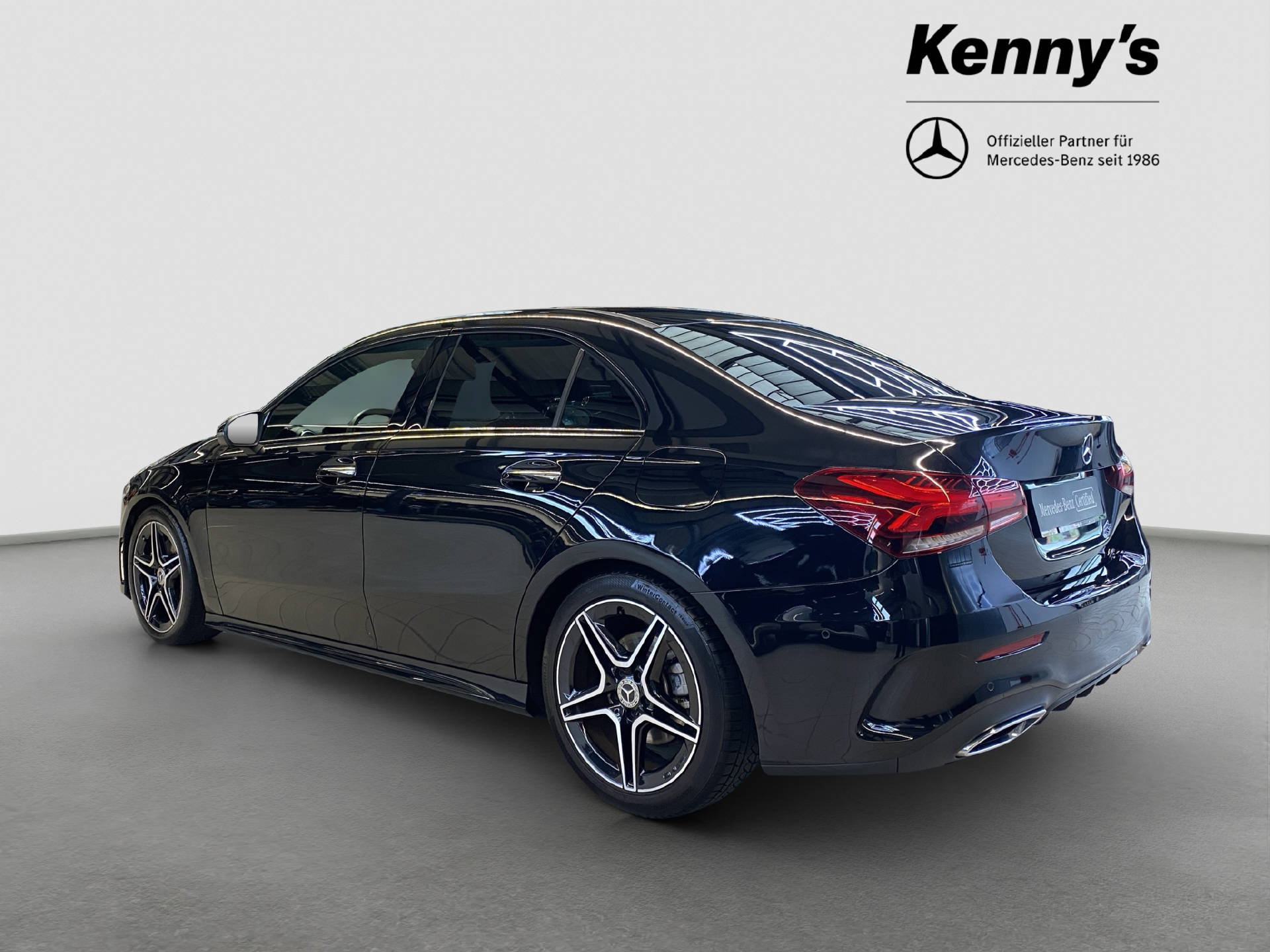 MERCEDES-BENZ A 220 AMG Line 4MATIC-image-3