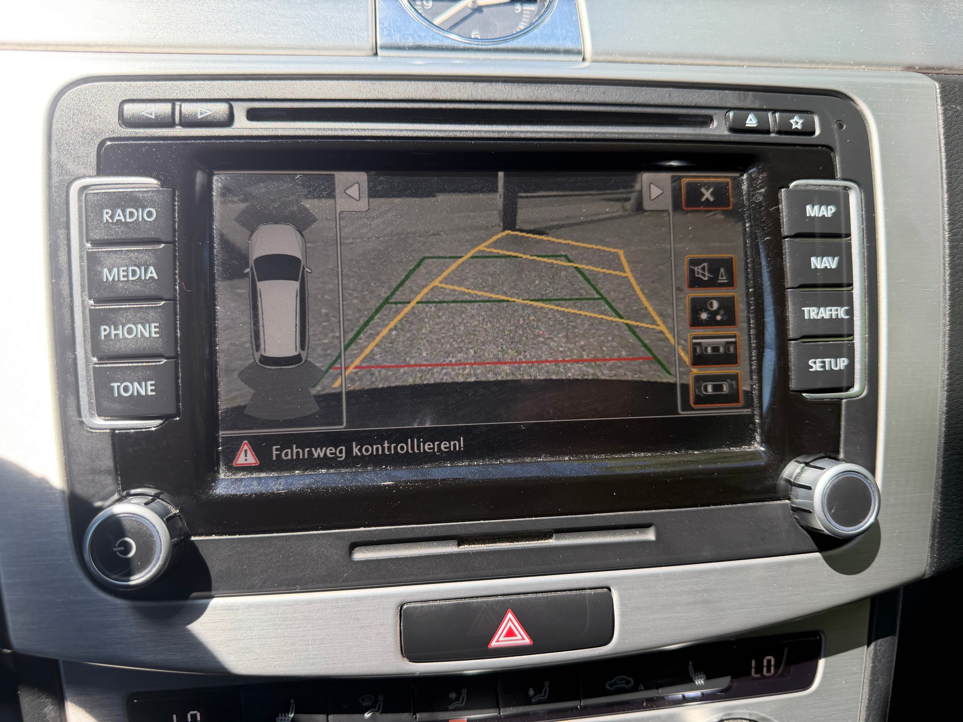 VW Passat Variant 2.0 TDI BMT Highline DSG * Leder * Gr. Navi * Xenon * Klima-auto * PDC V&H * RF-Kamera * Ab MFK 02.2026-image-7