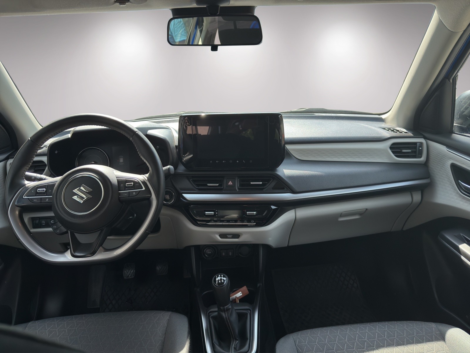 SUZUKI Swift 1.2 Compact Top 4x4 Hybrid-image-8