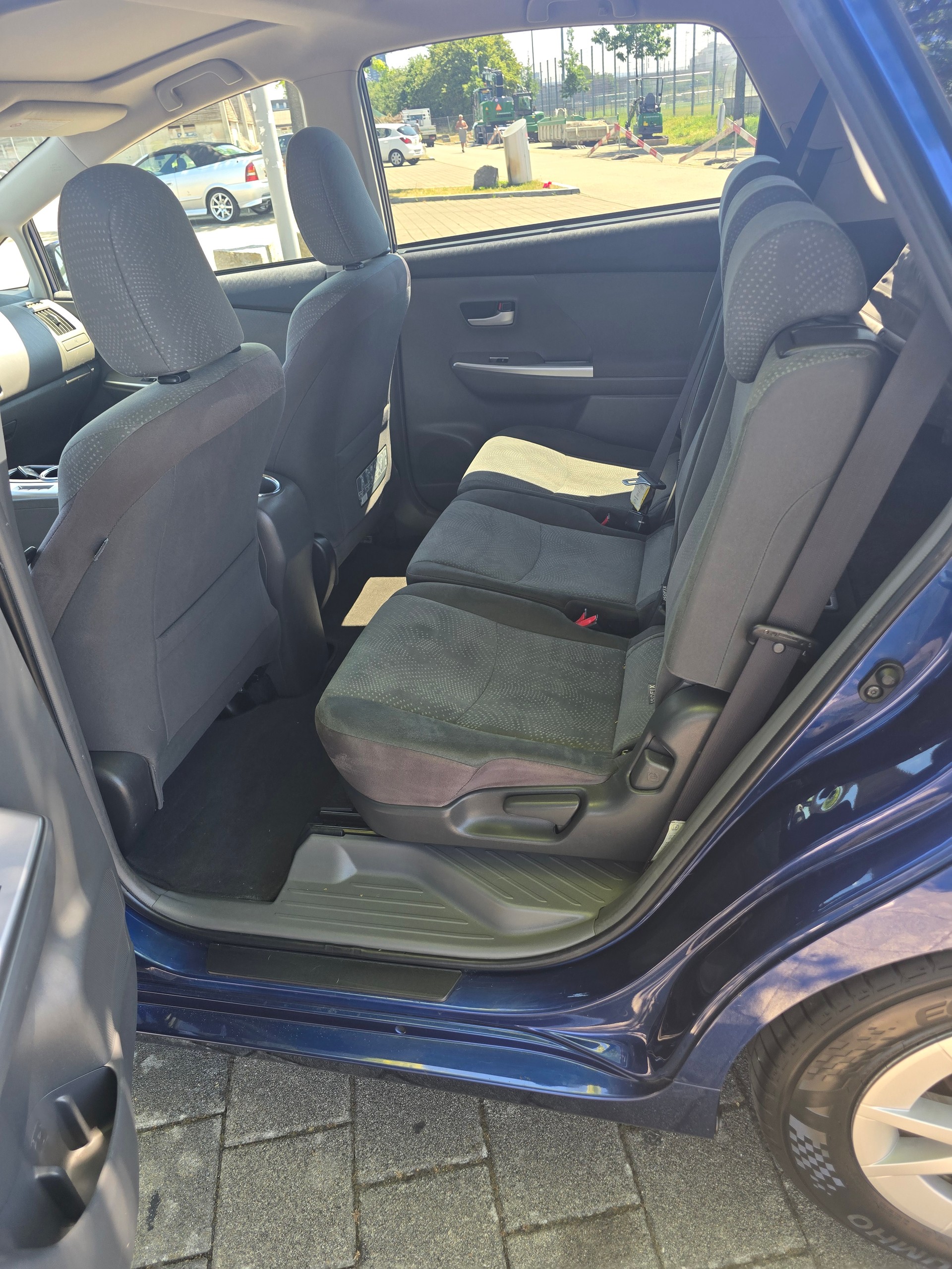 TOYOTA Prius+ 1.8 VVT-i HSD Sol-image-10