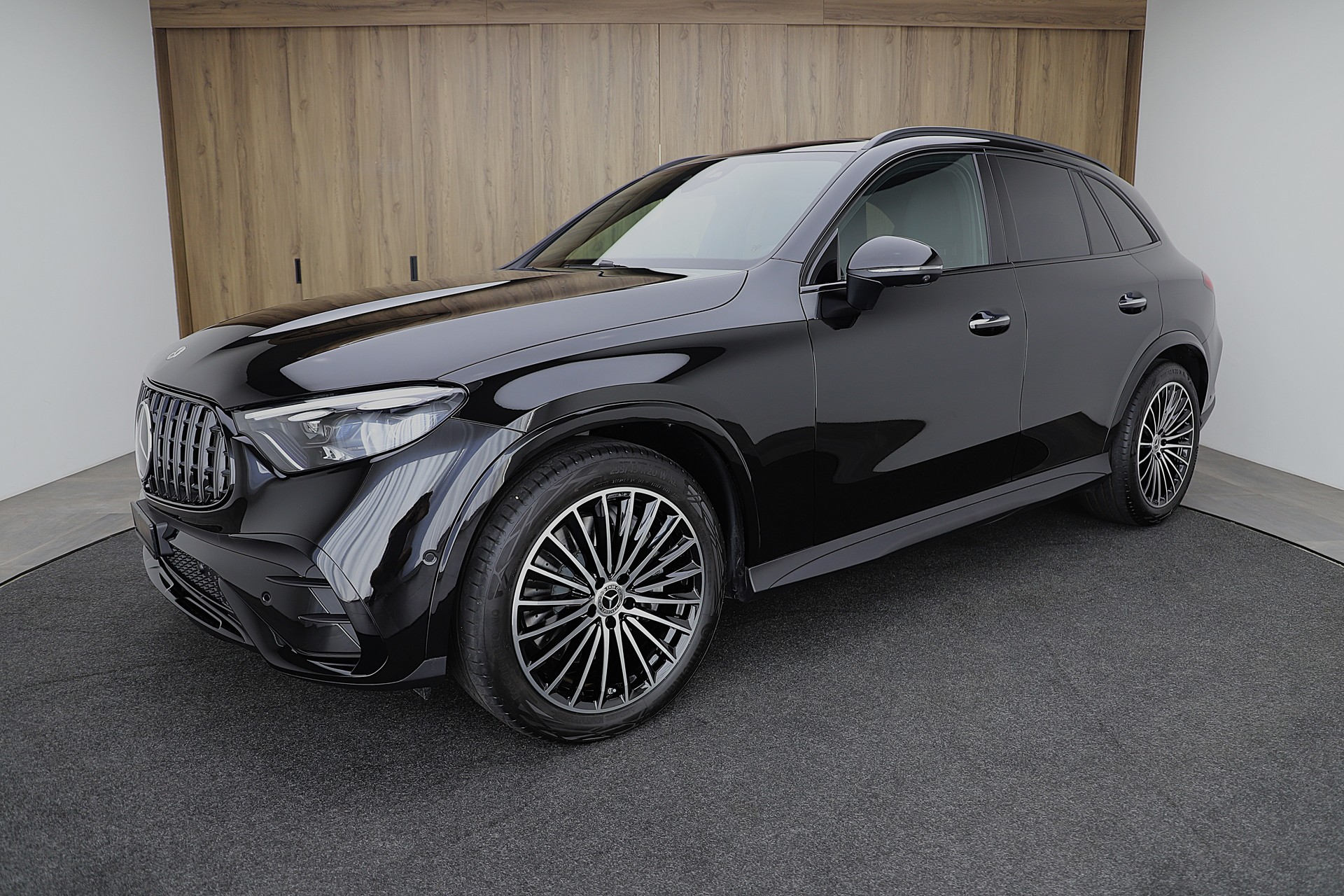 MERCEDES-BENZ GLC 300 4Matic 9G-Tronic AMG Line Premium Plus und Night Paket-image-0