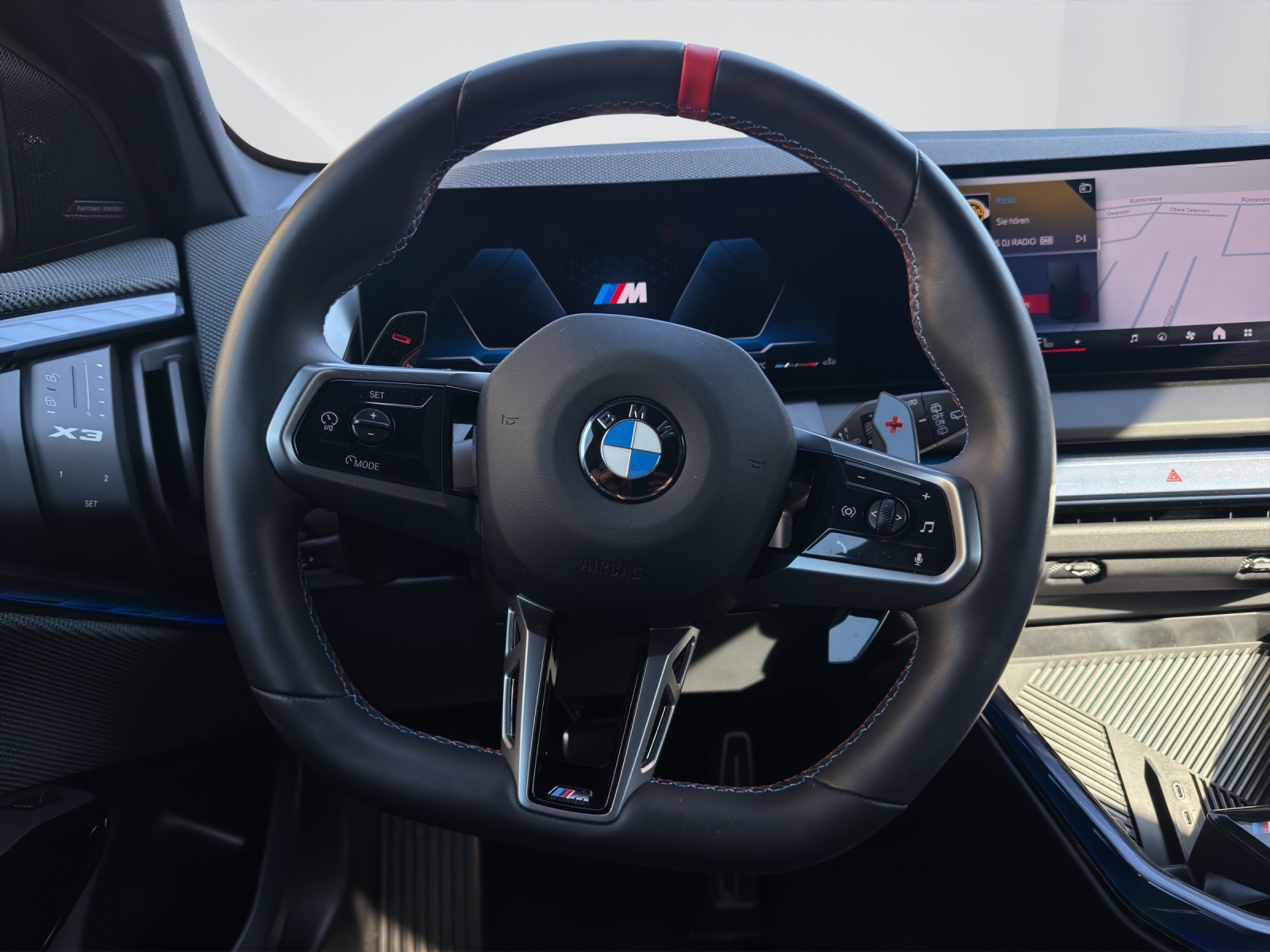 BMW X3 M50i-image-16