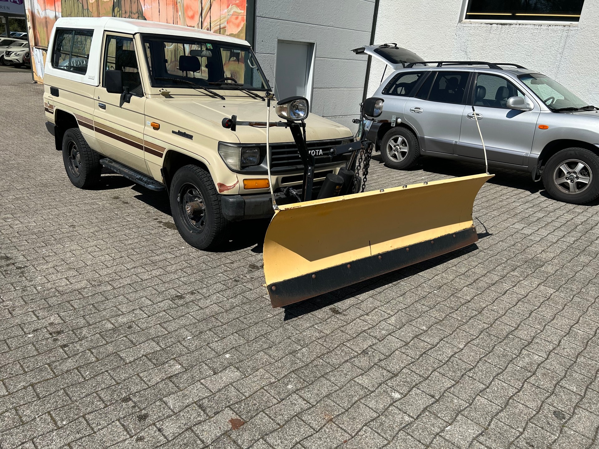 TOYOTA RJ 73 LV-MNEW FRP-Top-image-2