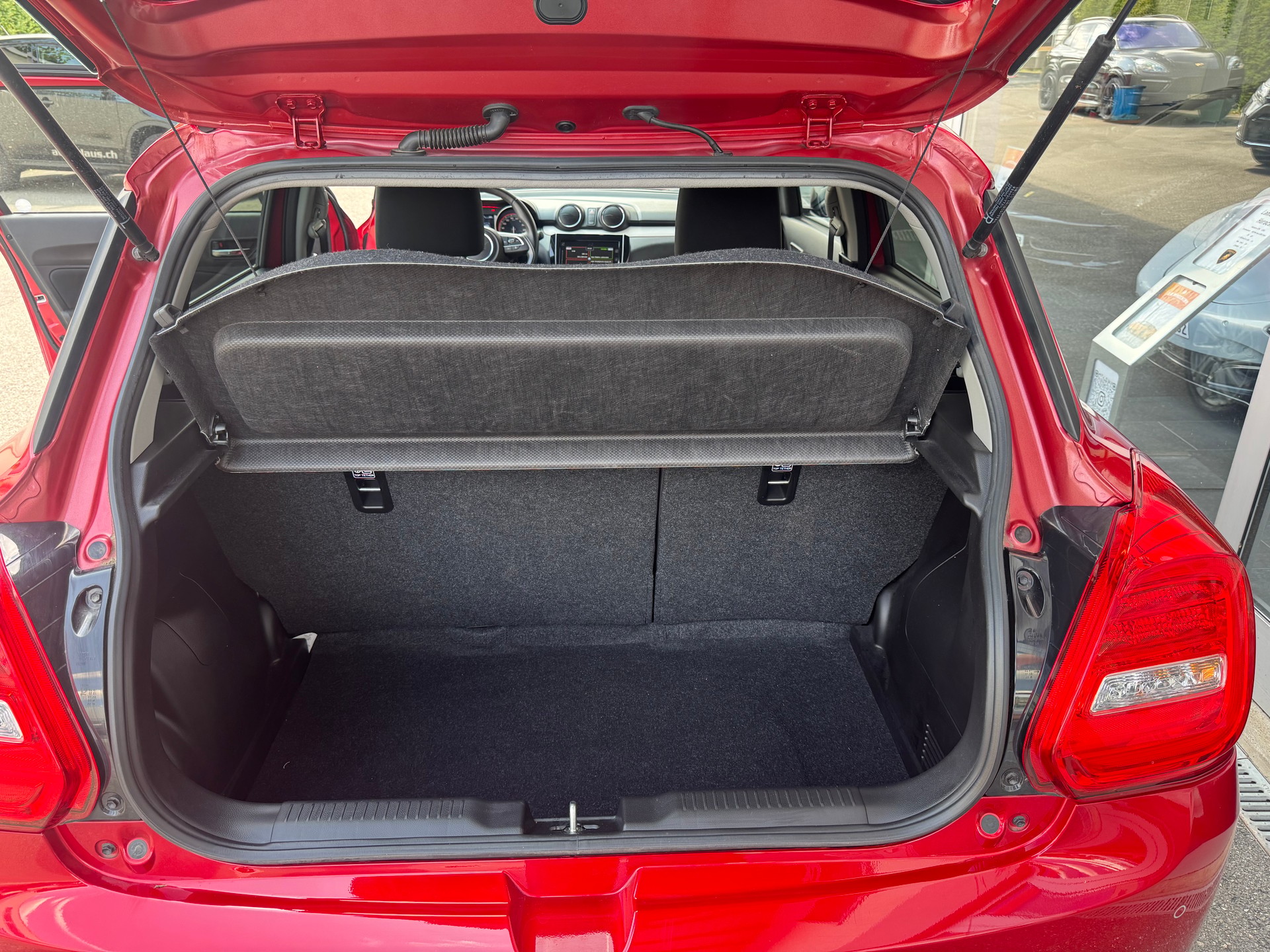 SUZUKI Swift 1.2 Compact + Hybrid-image-13