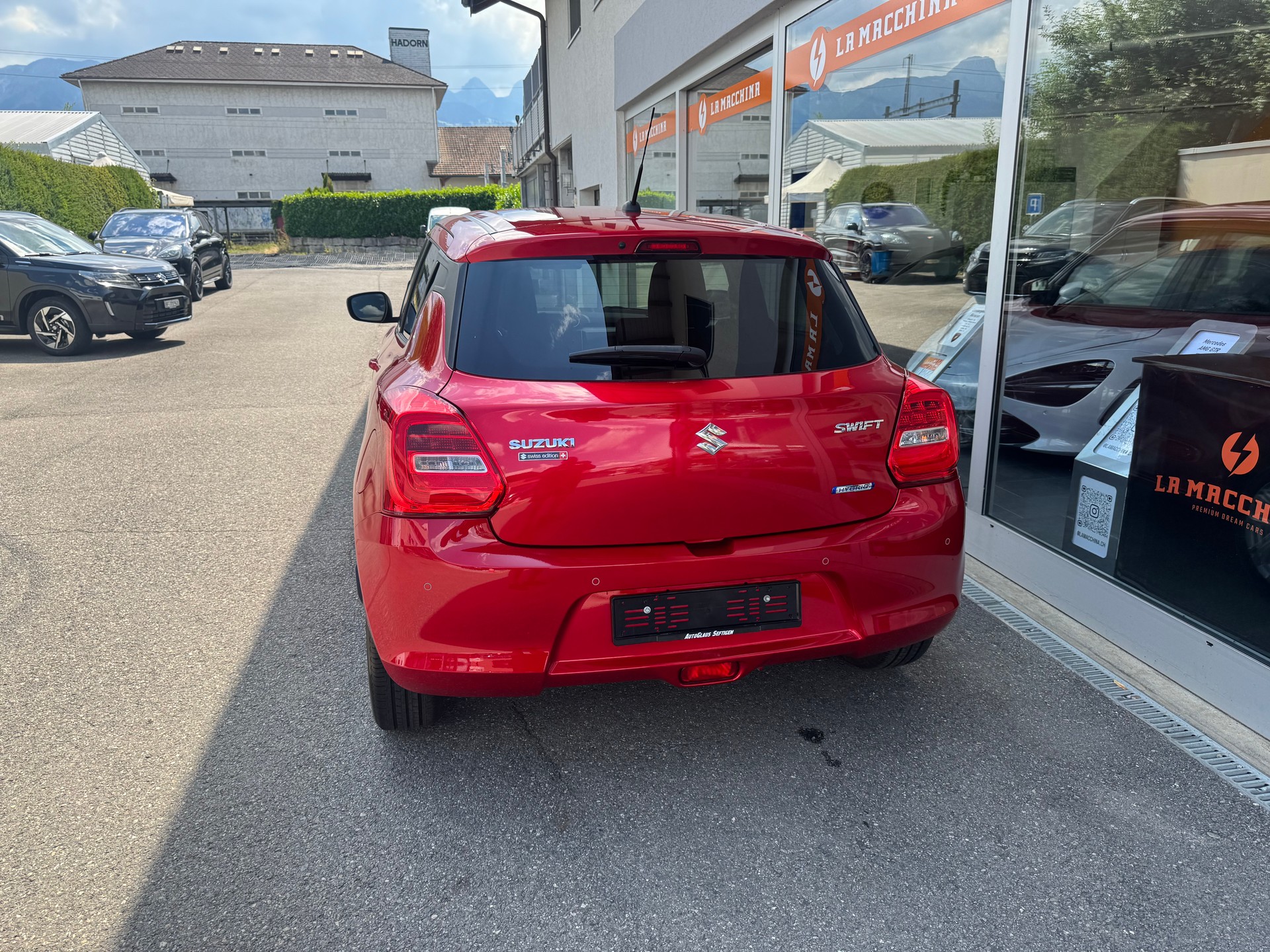 SUZUKI Swift 1.2 Compact + Hybrid-image-3