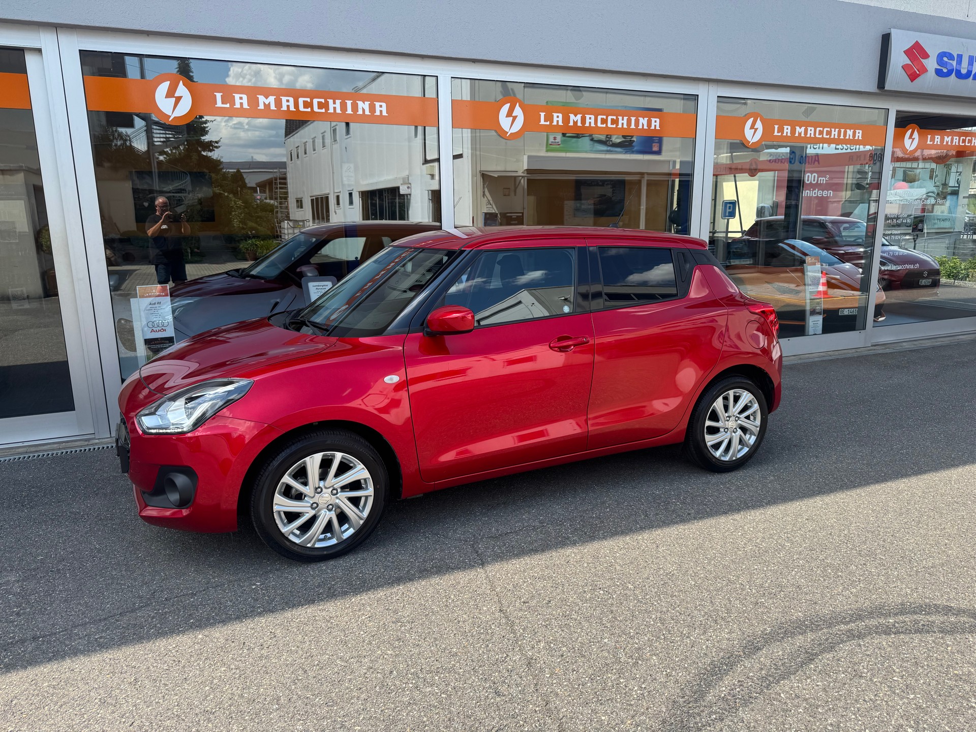 SUZUKI Swift 1.2 Compact + Hybrid-image-1