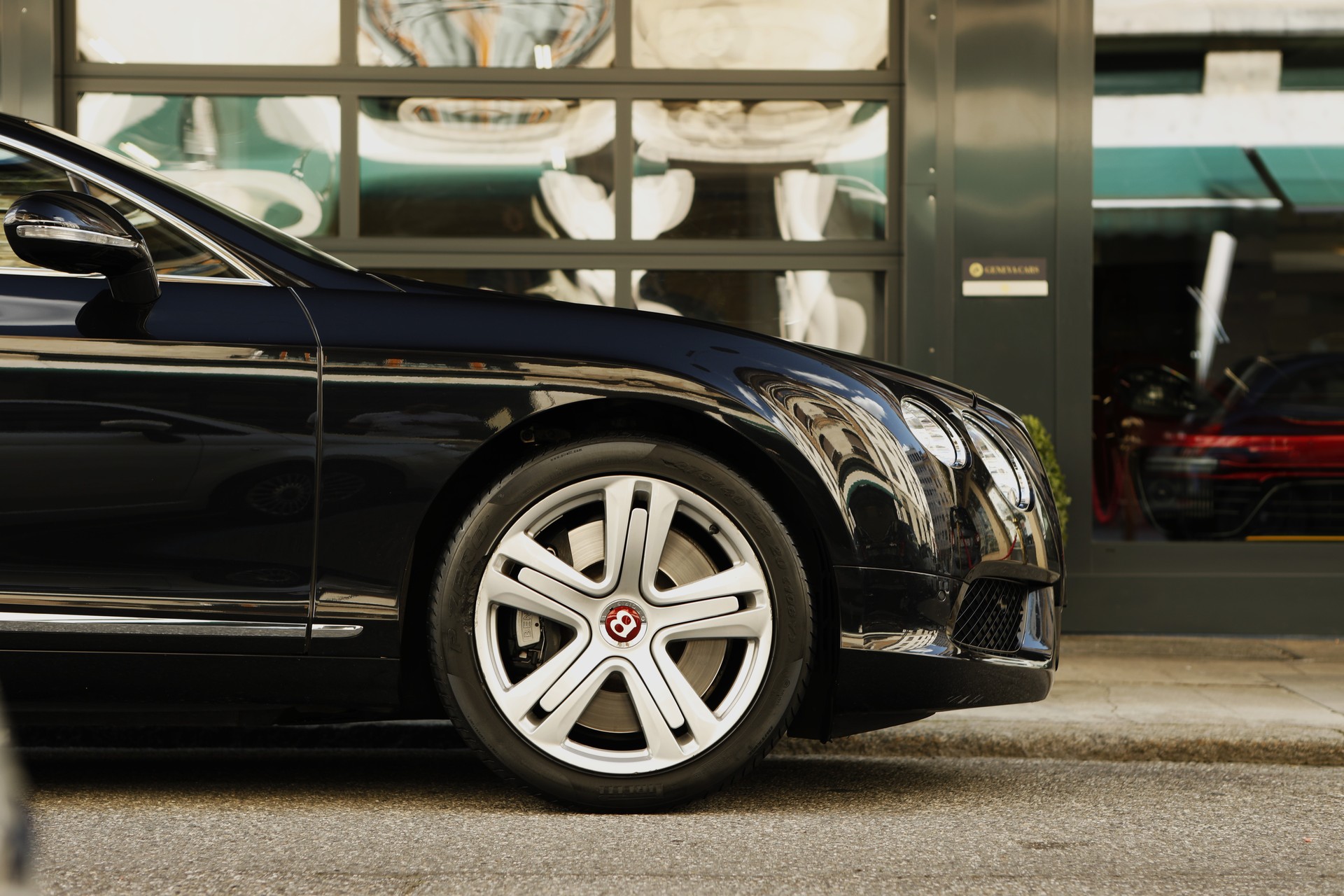 BENTLEY Continental GT 4.0 V8-image-8