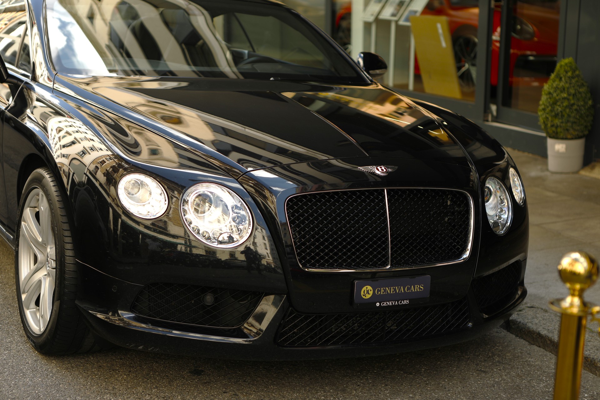 BENTLEY Continental GT 4.0 V8-image-1