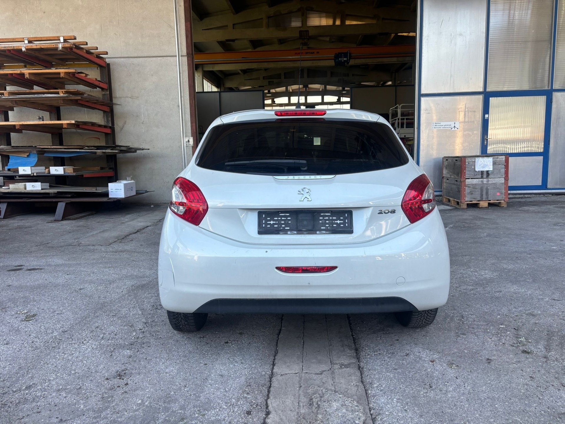 PEUGEOT 208 1.2 VTI Active-image-1