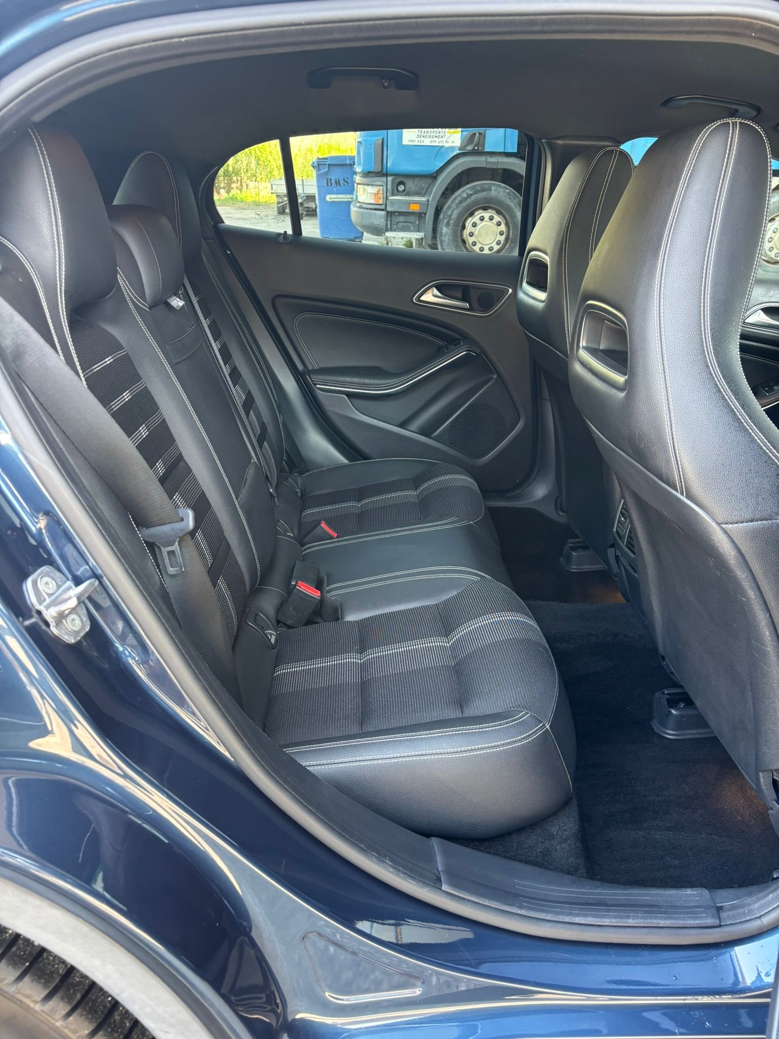PEUGEOT 208 1.2 VTI Active-image-7