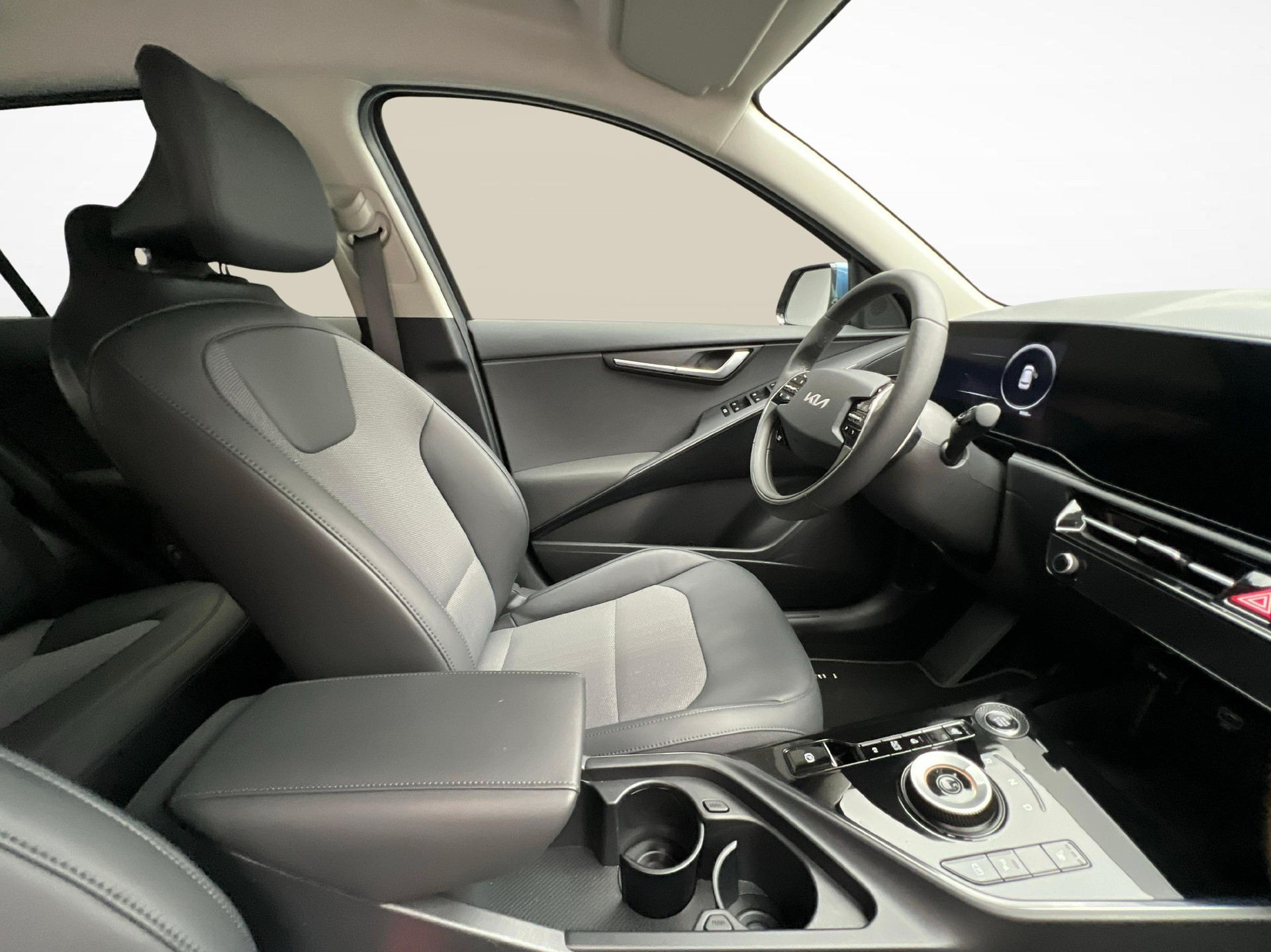 KIA Niro 1.6 GDi Plug-in Hybrid Power Edition-image-9