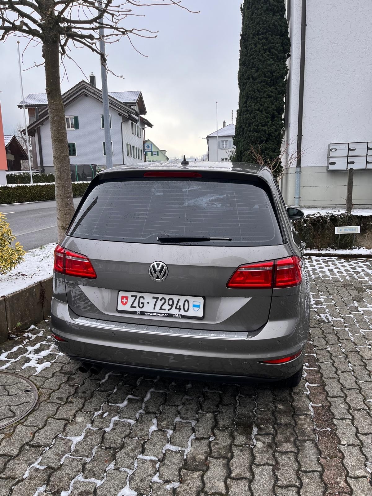 VW GOLF SPORTSVAN 1.4-image-2