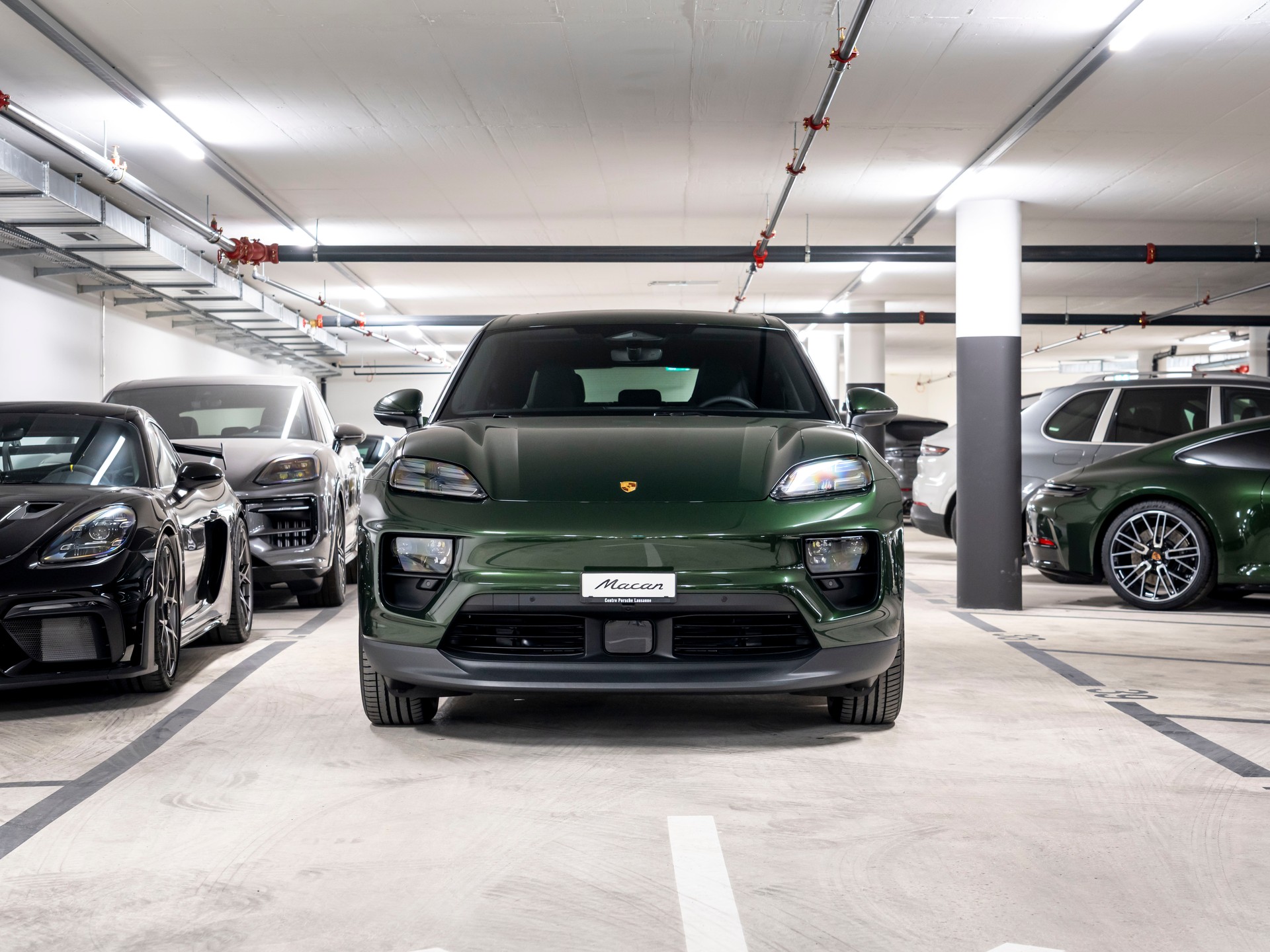 PORSCHE Macan 4 S 100kWh-showroom-element-3