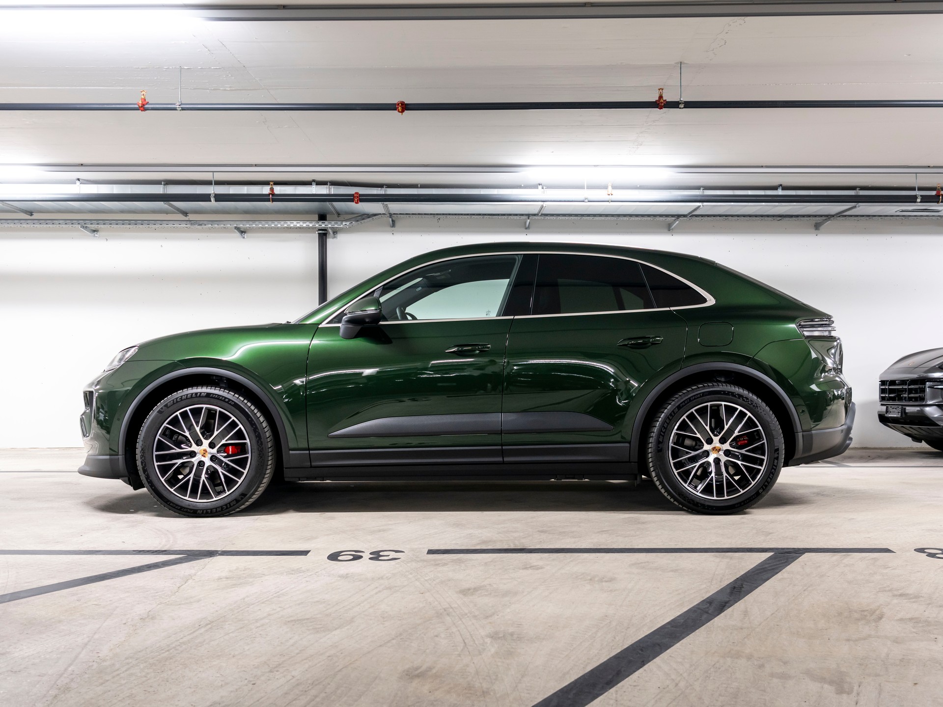 PORSCHE Macan 4 S 100kWh-showroom-element-1