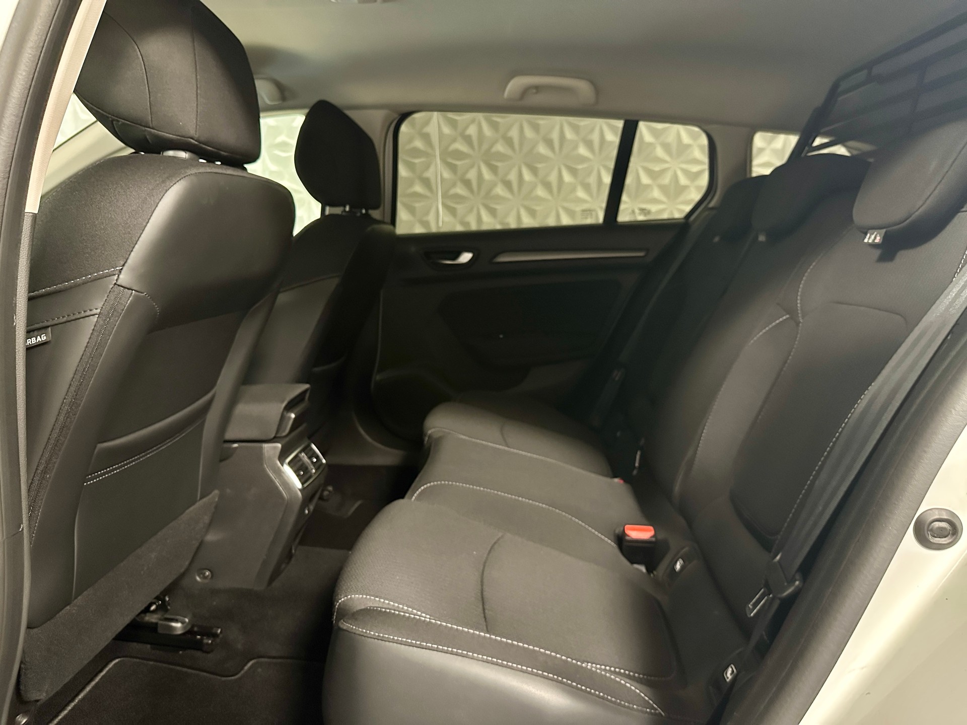 RENAULT Mégane Grandtour 1.5 dCi Business EDC-image-12