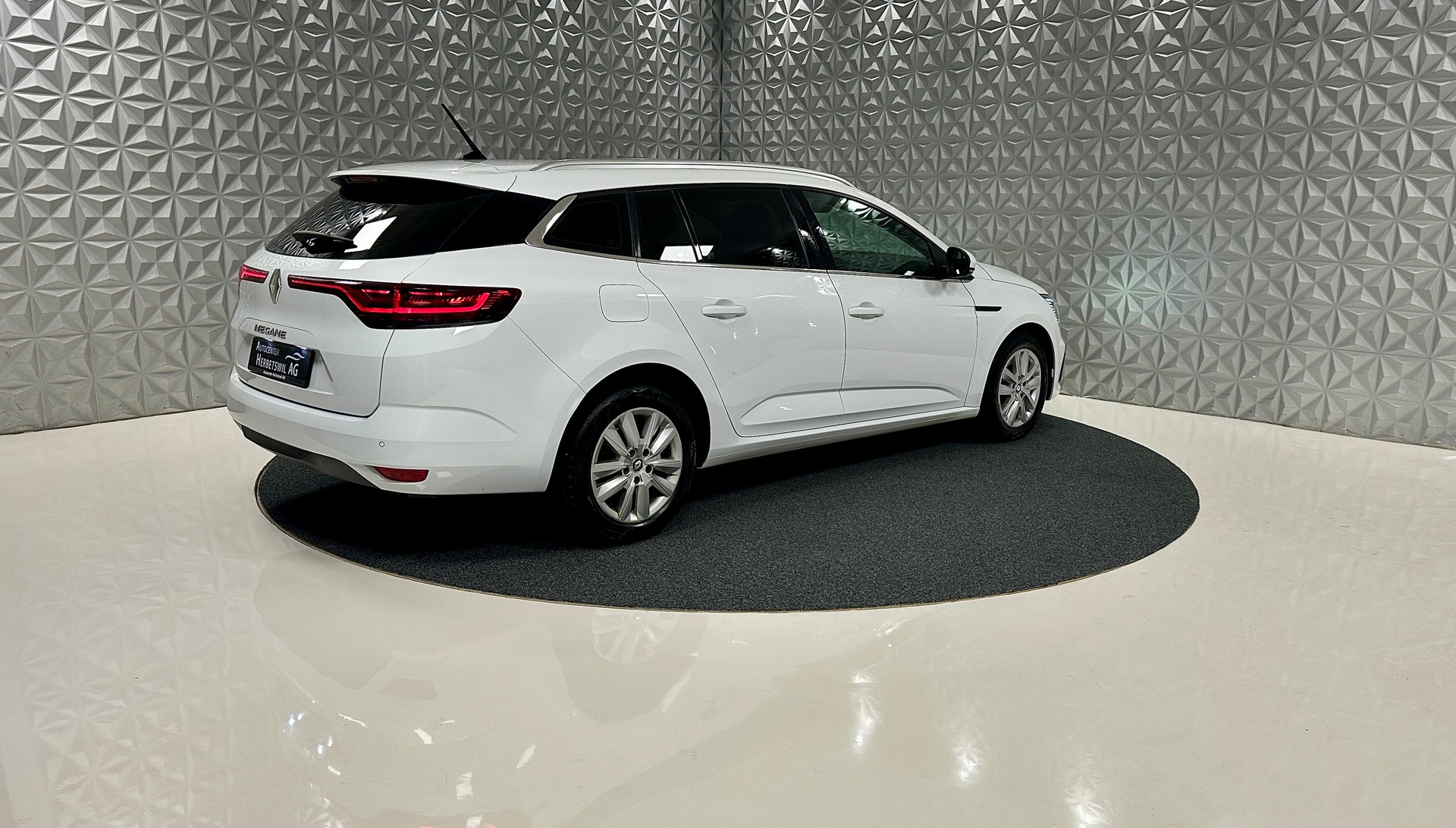 RENAULT Mégane Grandtour 1.5 dCi Business EDC-image-4