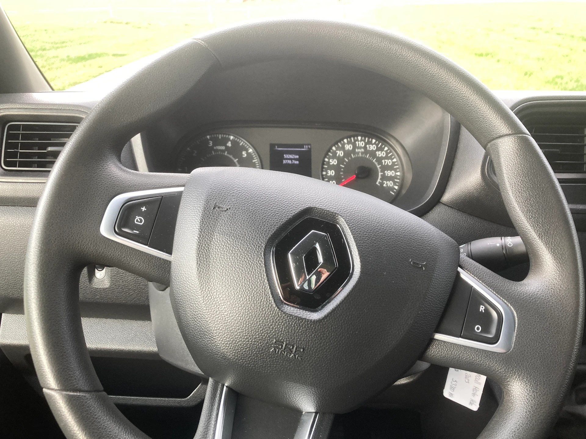 RENAULT Master T35 2.3 Blue dCi 145 L3H3 mit Hebebühne-image-12
