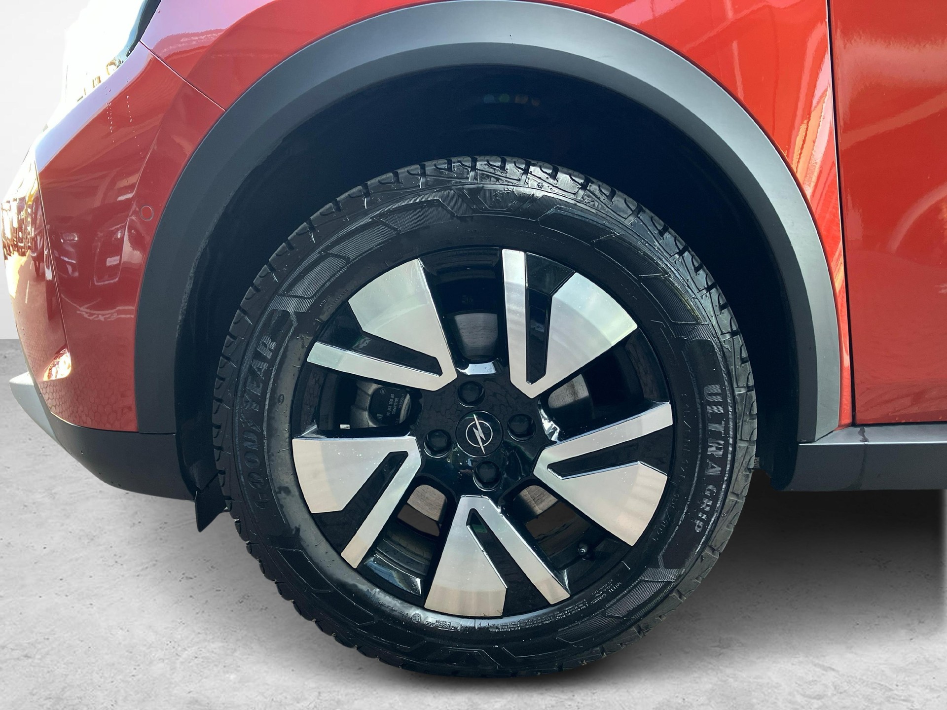 OPEL Frontera-e GS-image-14