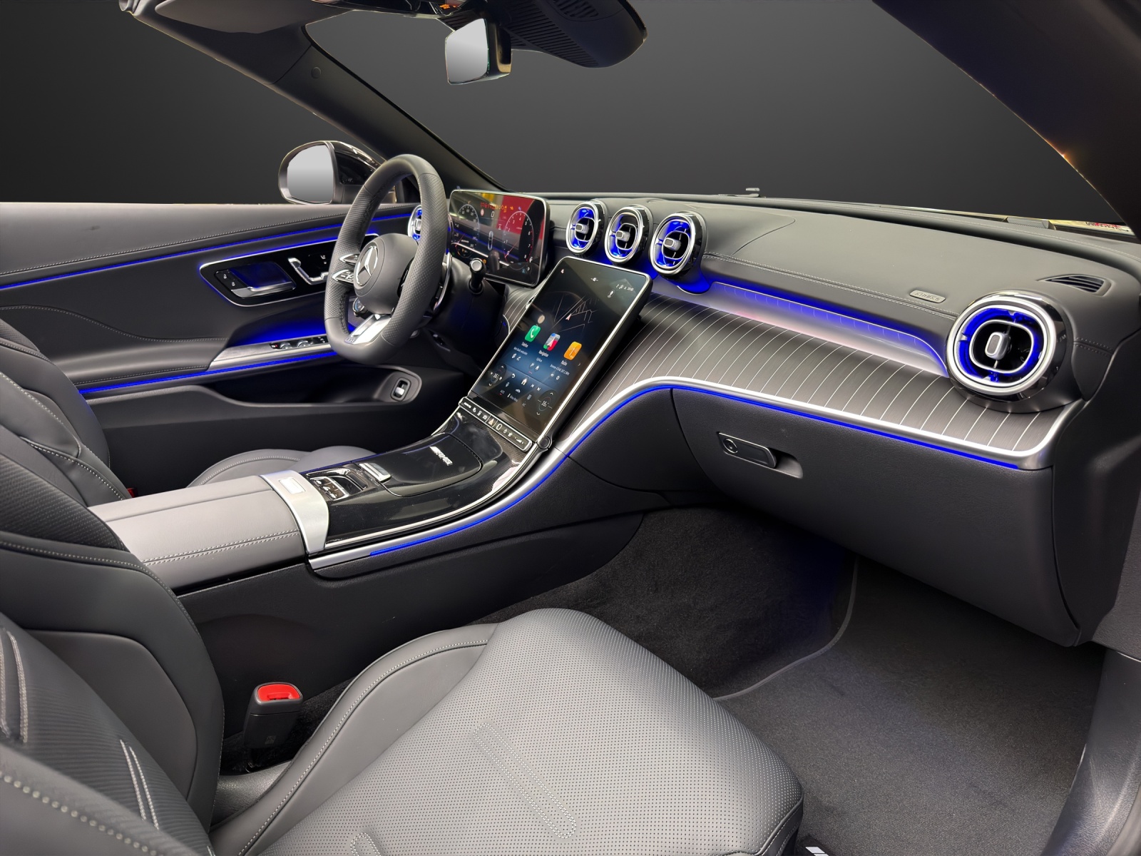 MERCEDES-BENZ AMG CLE 53 4MATIC+ Cabriolet-image-11