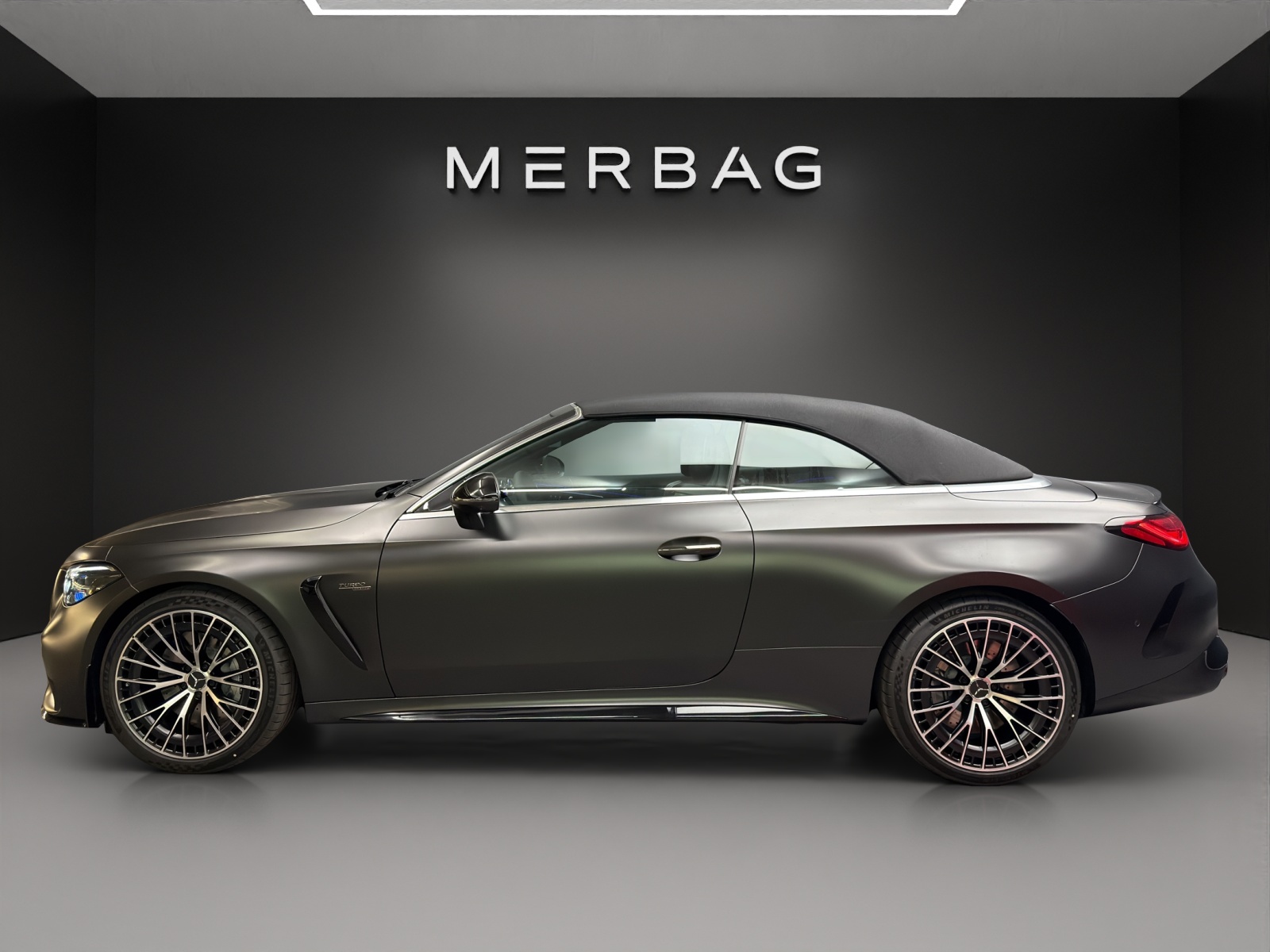 MERCEDES-BENZ AMG CLE 53 4MATIC+ Cabriolet-image-6