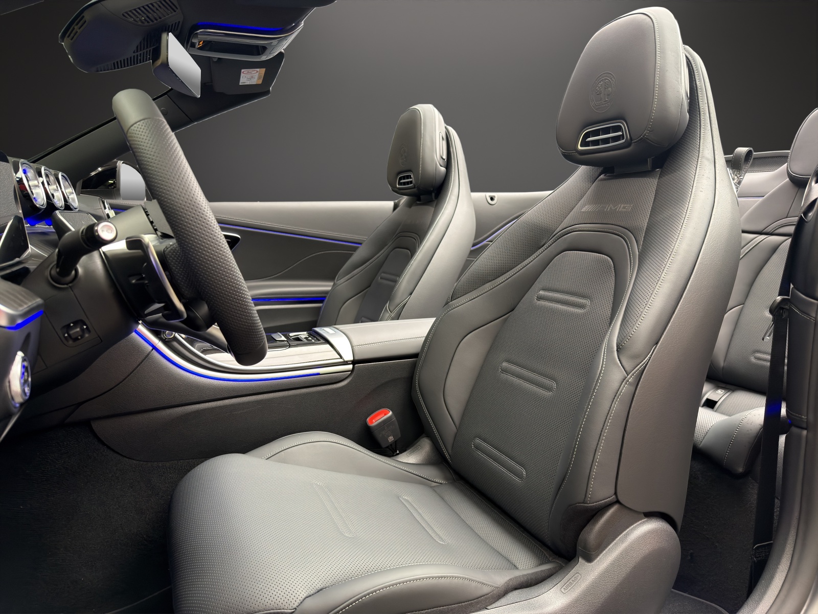 MERCEDES-BENZ AMG CLE 53 4MATIC+ Cabriolet-image-12