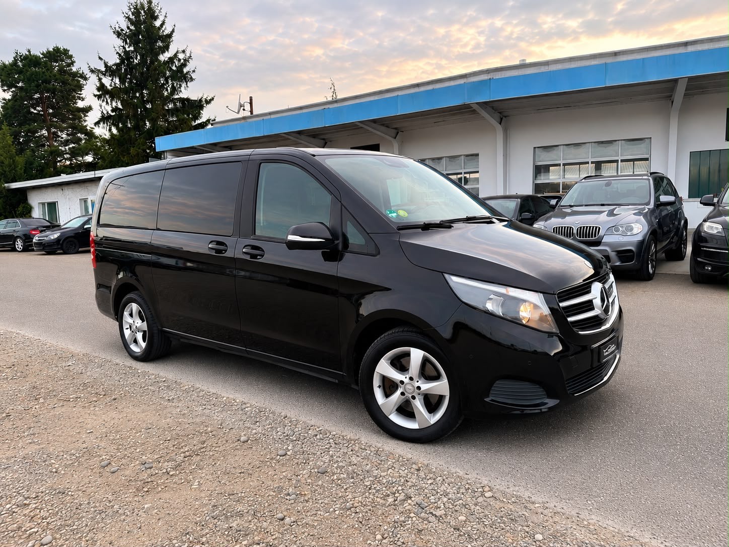 MERCEDES-BENZ V 250 d lang 7G-Tronic-image-1