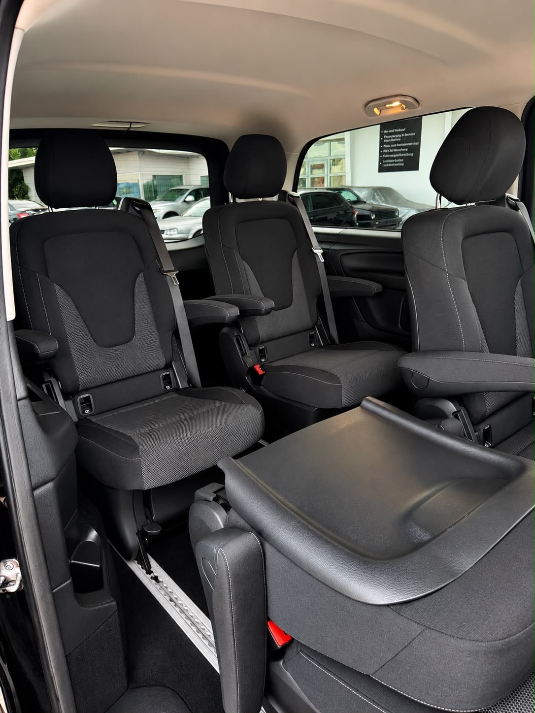 MERCEDES-BENZ V 250 d lang 7G-Tronic-image-11