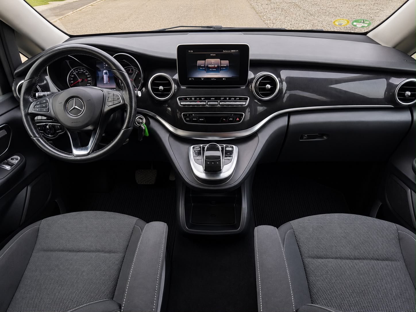 MERCEDES-BENZ V 250 d lang 7G-Tronic-image-4