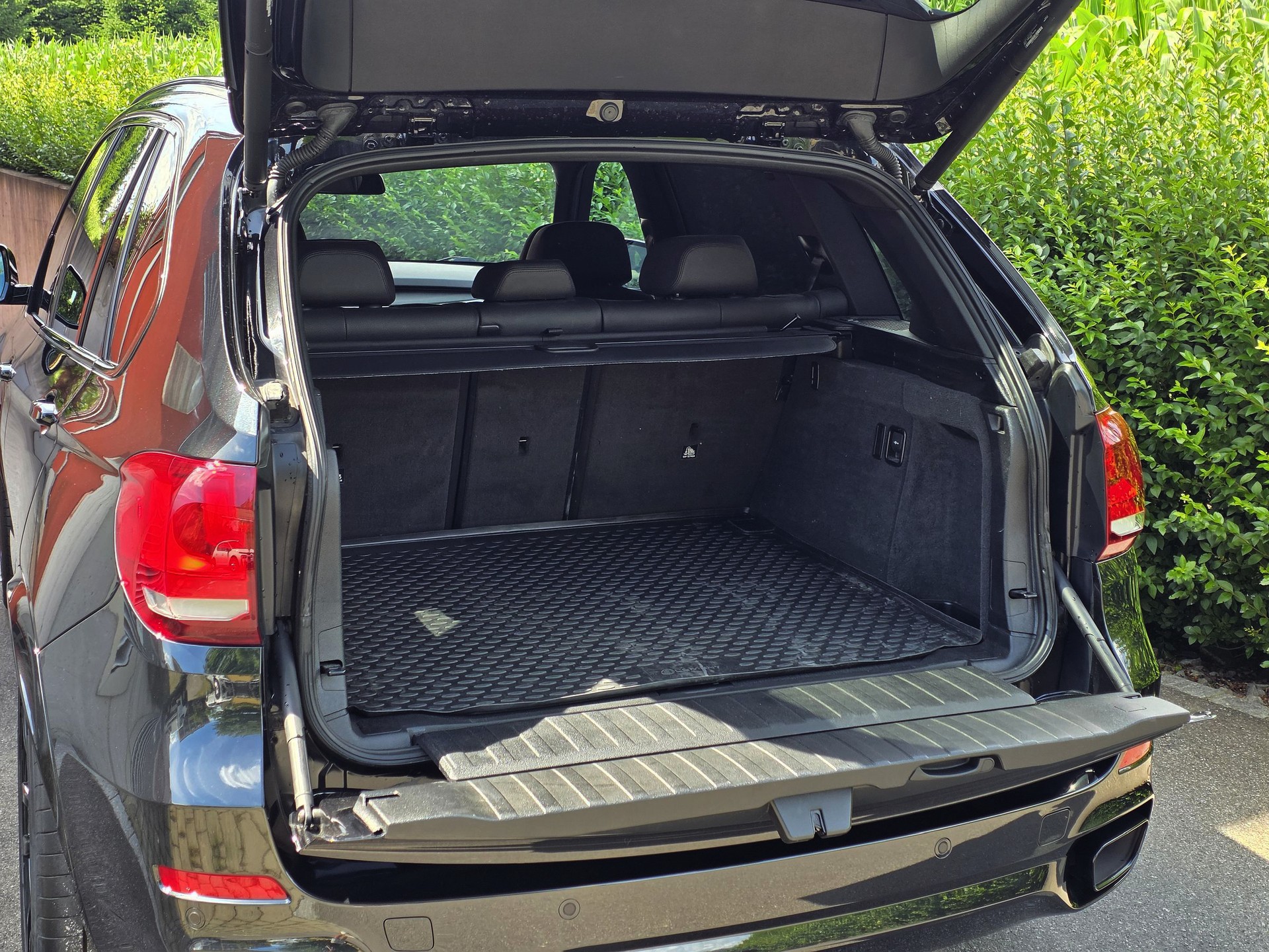 BMW X5 xDrive 40d M-Paket Steptronic-image-12