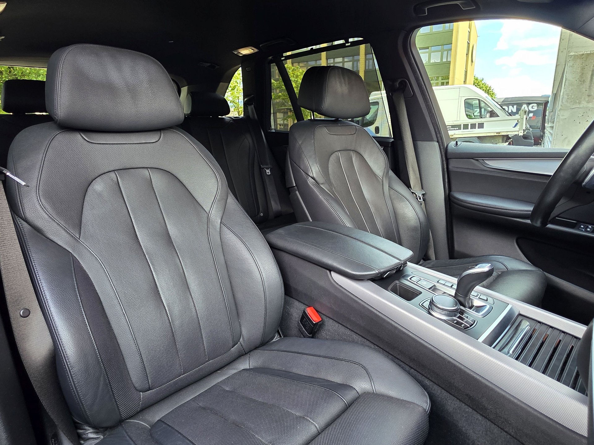 BMW X5 xDrive 40d M-Paket Steptronic-image-16