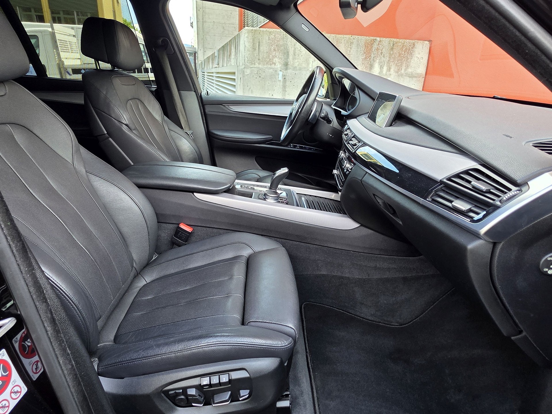 BMW X5 xDrive 40d M-Paket Steptronic-image-15