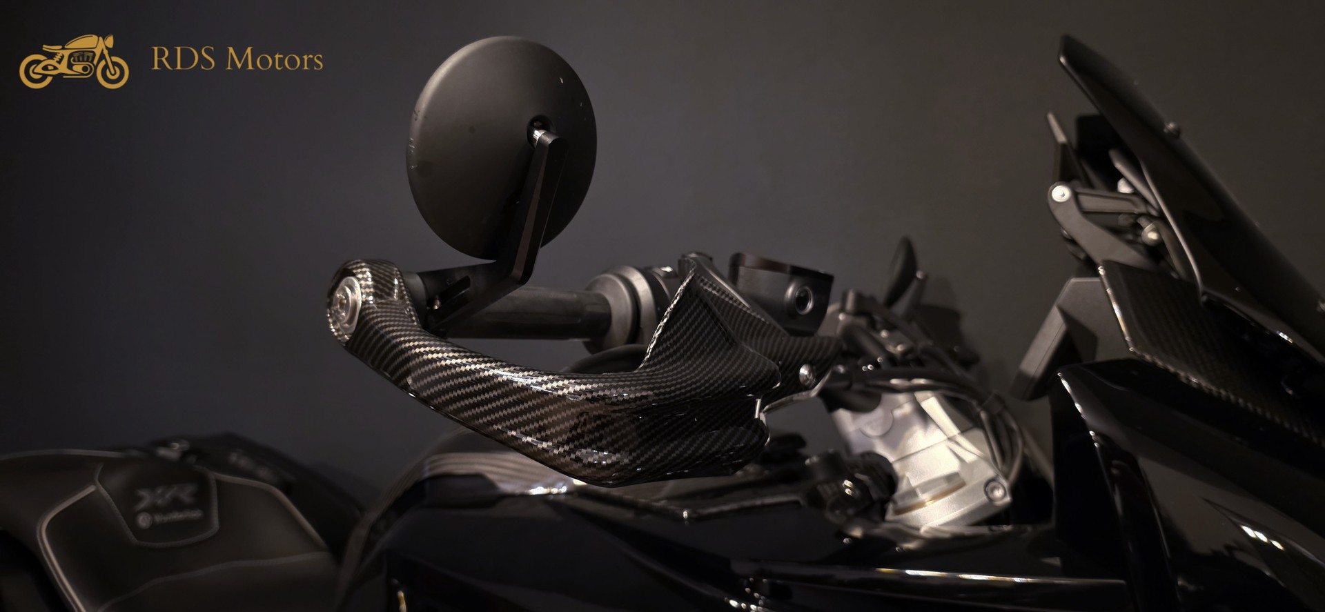 BMW S 1000 XR ABS Black Edition - Carbone & Akrapovic-image-5