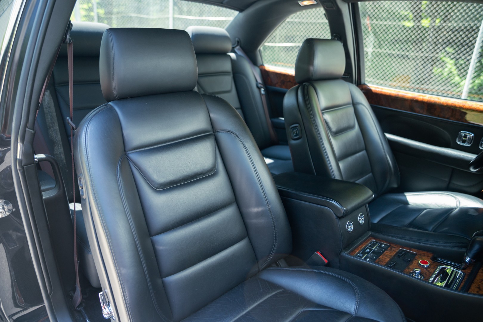 BENTLEY Continental T Coupé-image-15