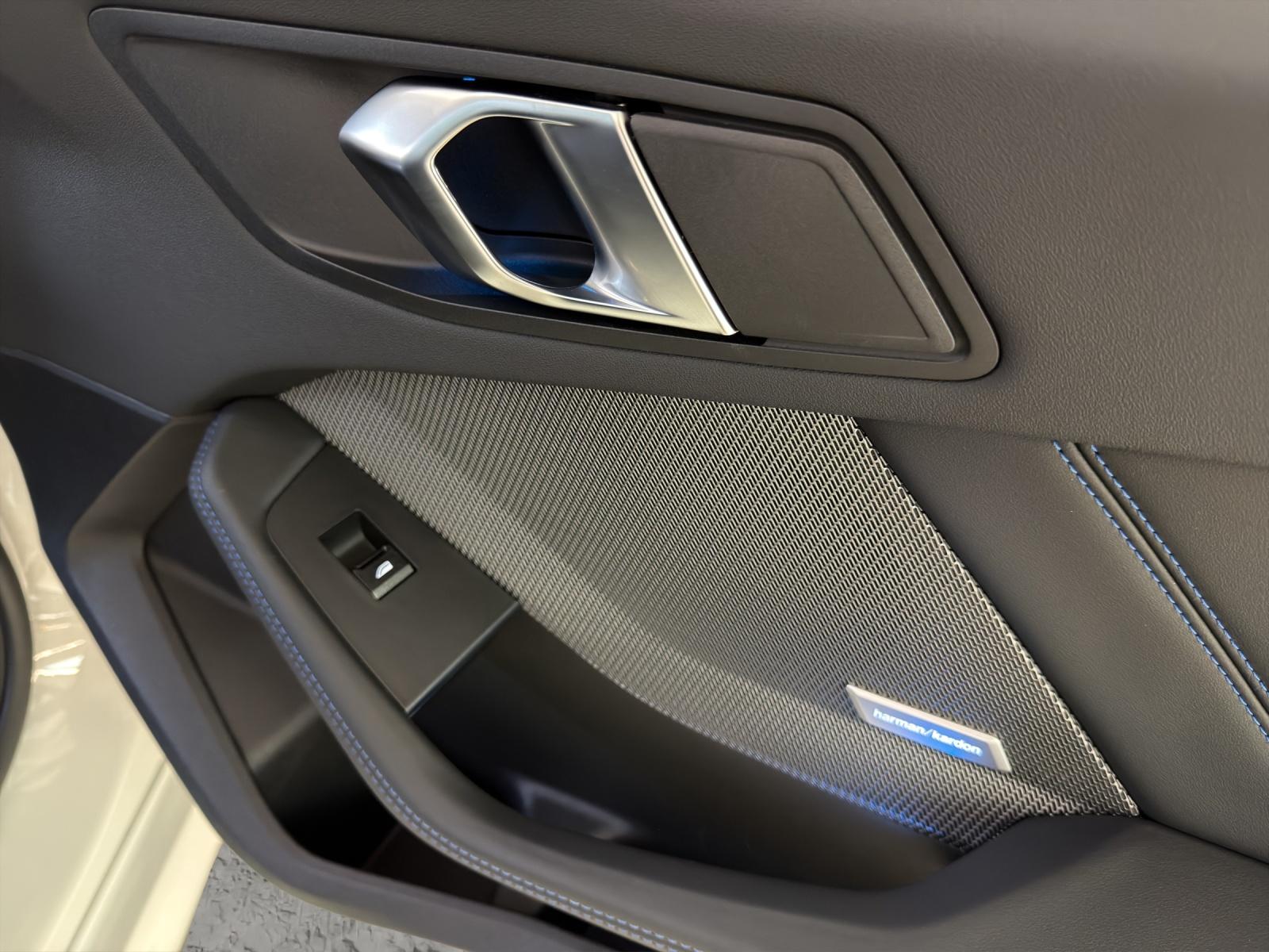 BMW 123 xDrive-image-16