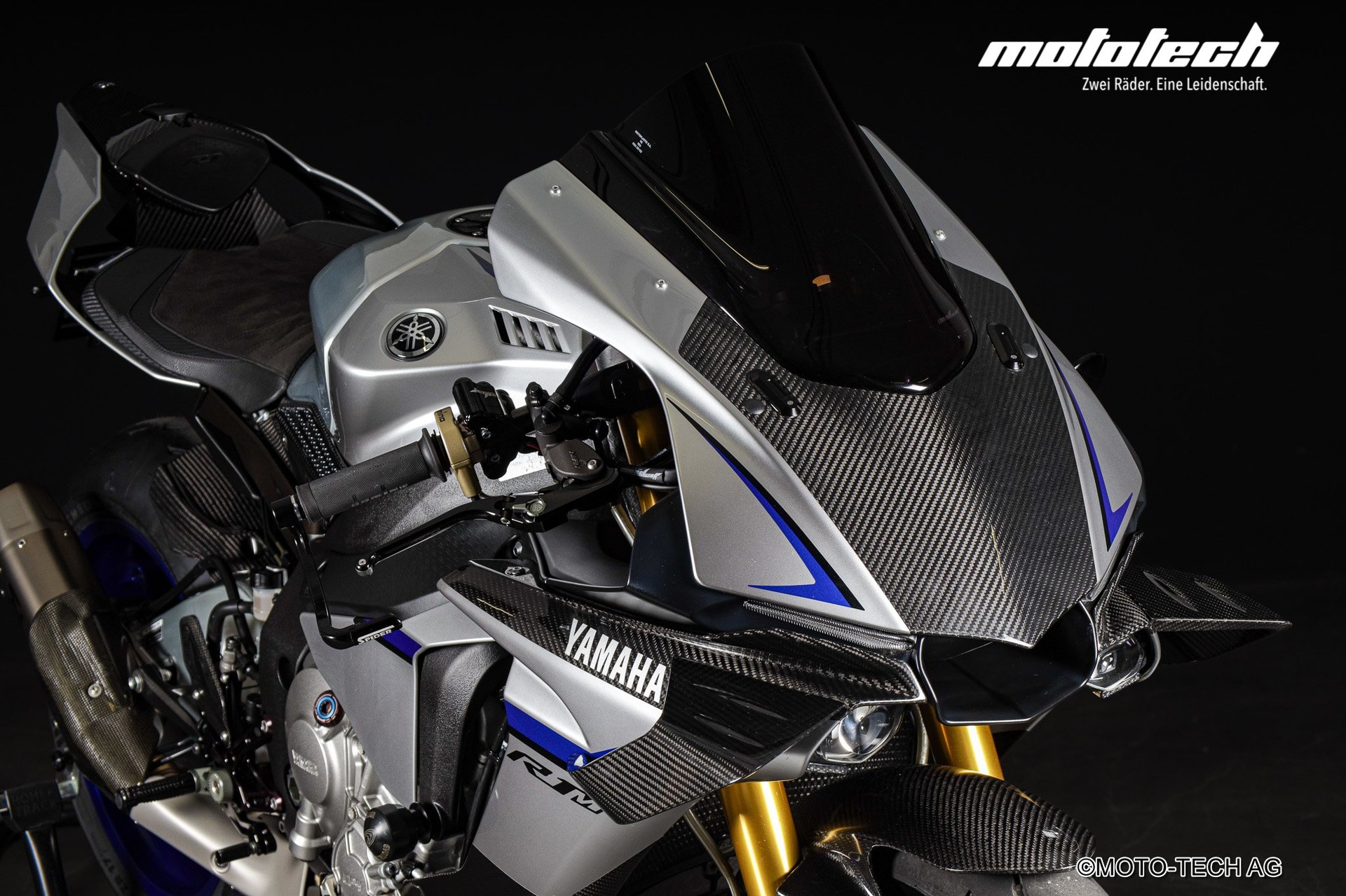 YAMAHA YZF-R1 M ABS AKRAPOVIC-image-7