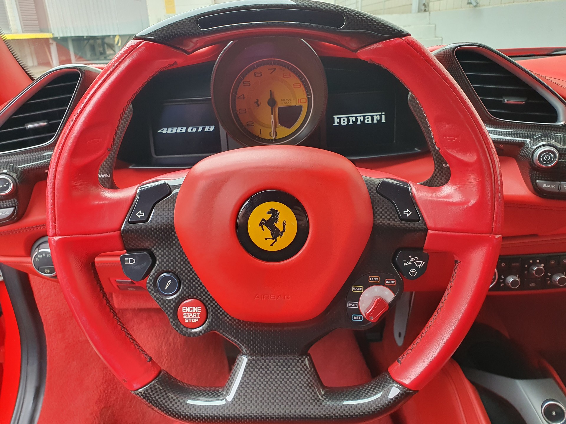 FERRARI 488 GTB 3.9 V8-image-6