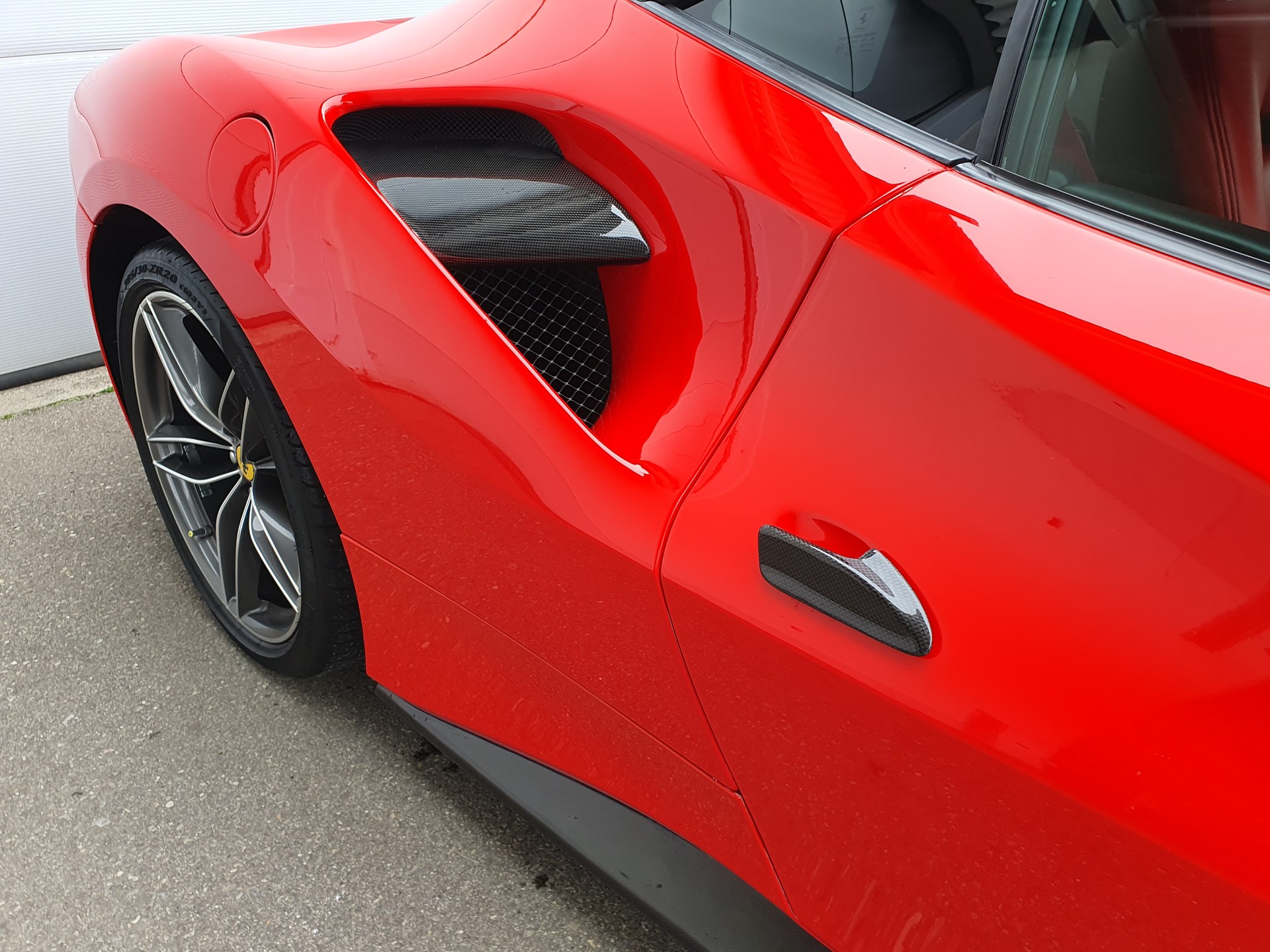 FERRARI 488 GTB 3.9 V8-image-8