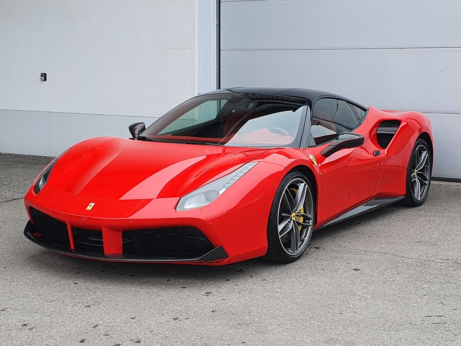 FERRARI 488 GTB 3.9 V8-image-0