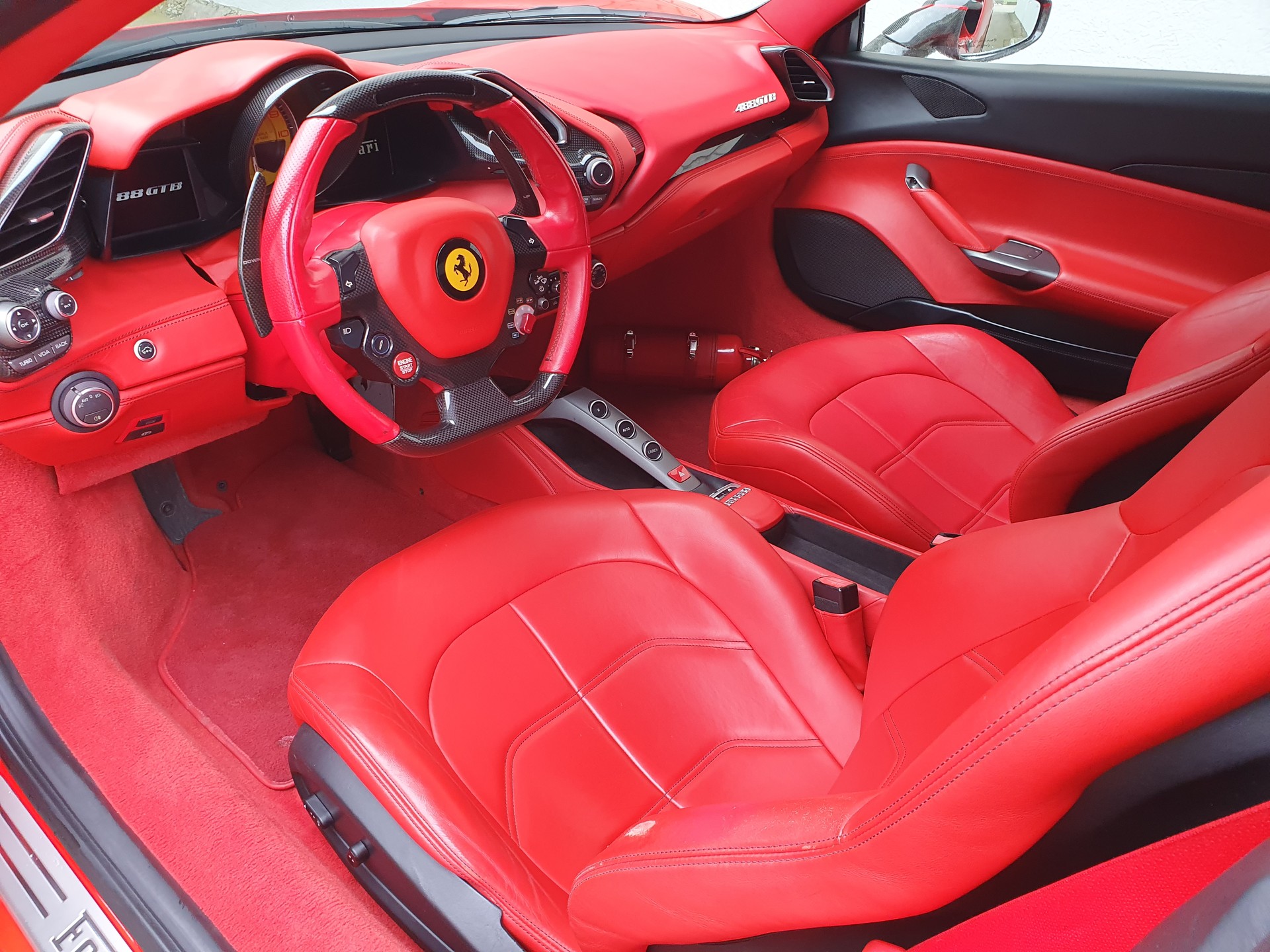 FERRARI 488 GTB 3.9 V8-image-4