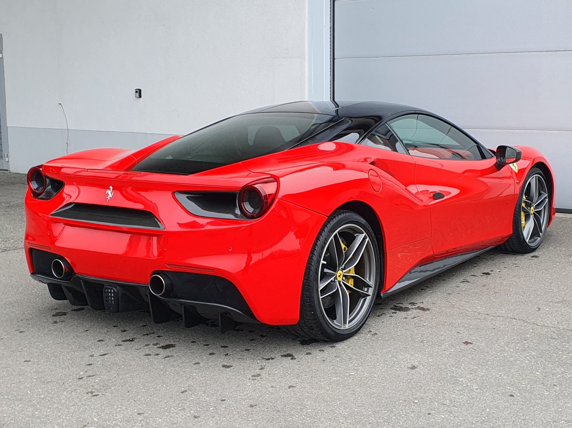 FERRARI 488 GTB 3.9 V8-image-2