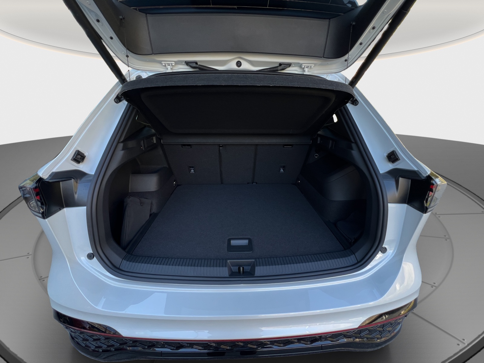 VW Tiguan 2.0 TSI DSG R-Line 4Motion-image-13