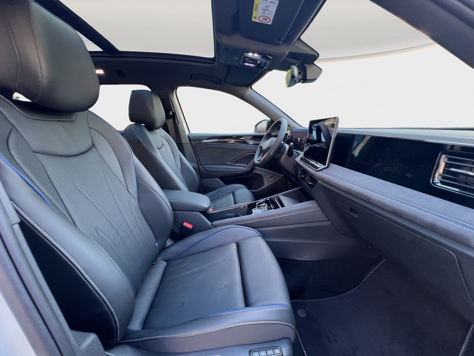 VW Tiguan 2.0 TSI DSG R-Line 4Motion-image-9