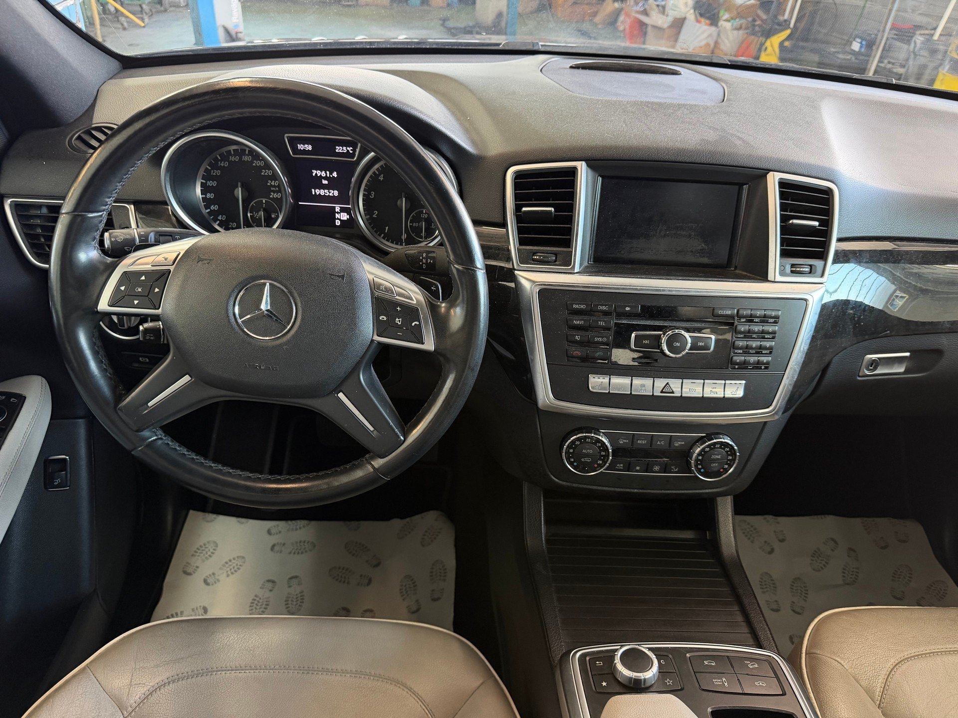 MERCEDES-BENZ ML 350 BlueEfficiency Edition 4Matic 7G-Tronic | Ab MFK 07.2025 | Airmatic | Assistenz Paket-image-11