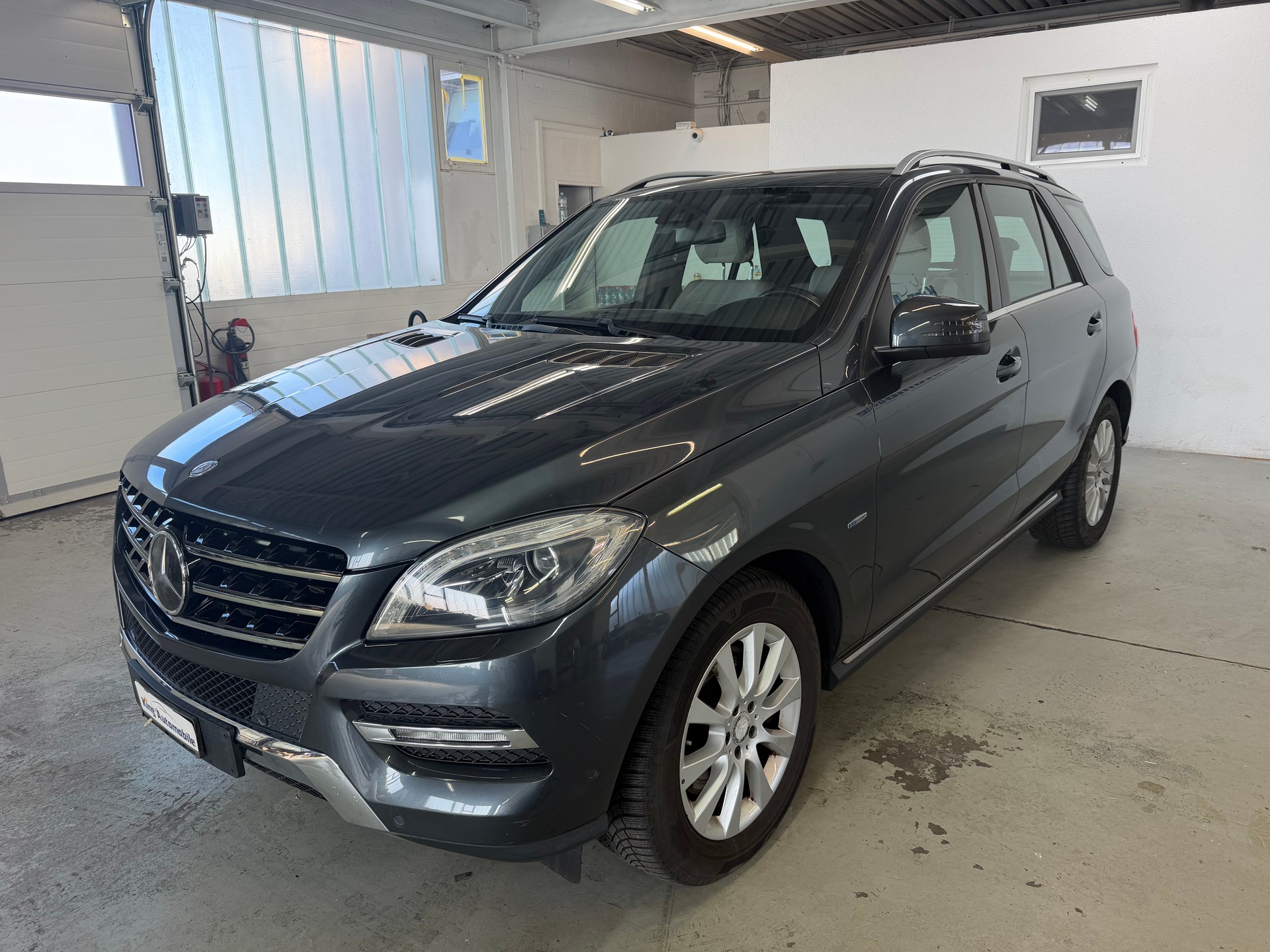 MERCEDES-BENZ ML 350 BlueEfficiency Edition 4Matic 7G-Tronic | Ab MFK 07.2025 | Airmatic | Assistenz Paket-showroom-element-1