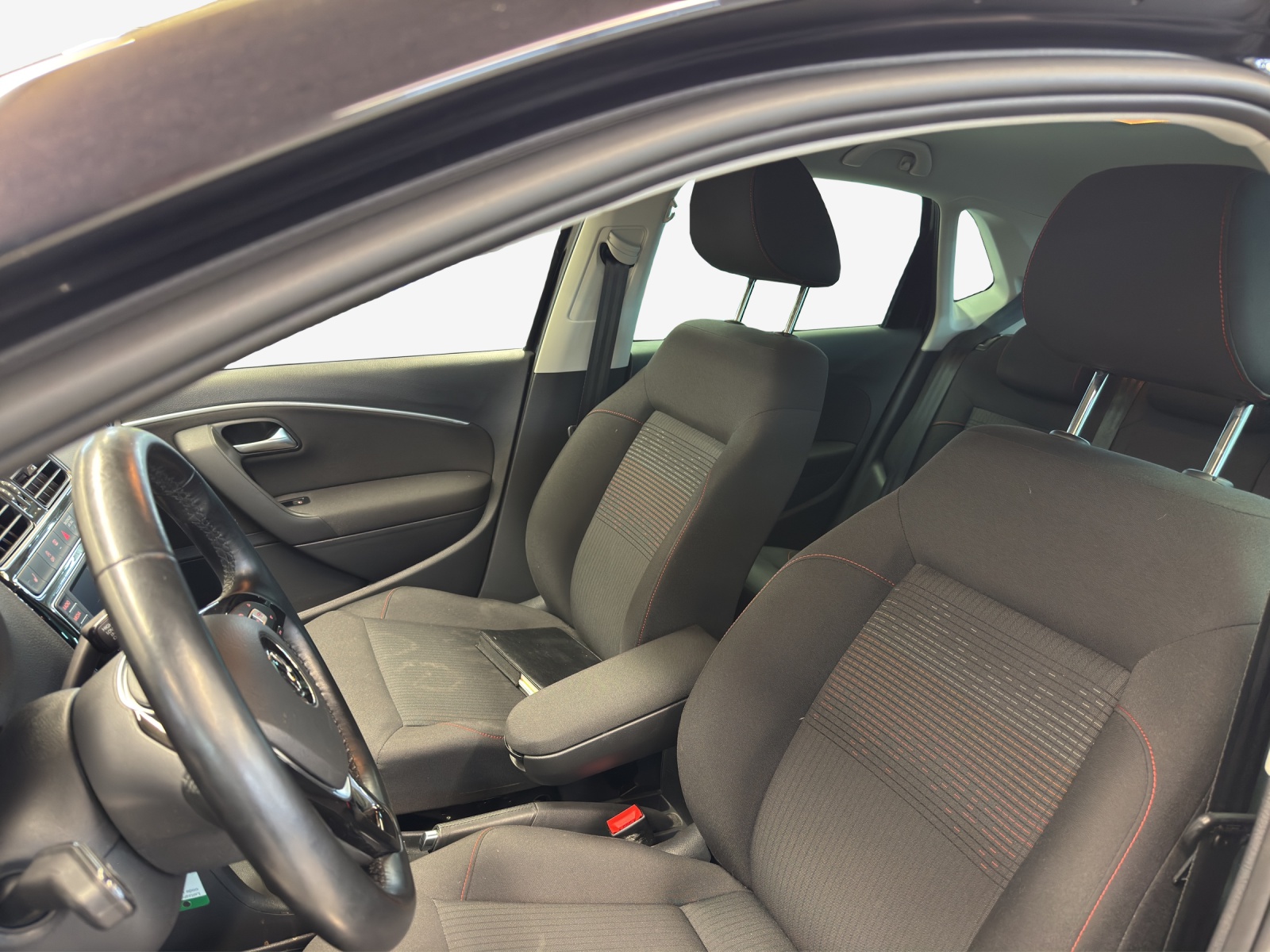 VW Polo 1.2 TSI BMT Sound DSG-image-7