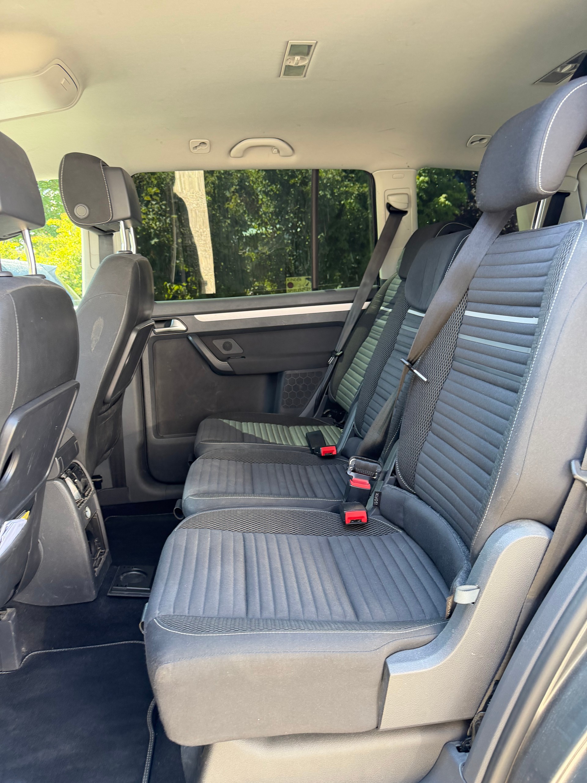 VW Touran 2.0 TDI BlueMotion Technology Highline-image-11