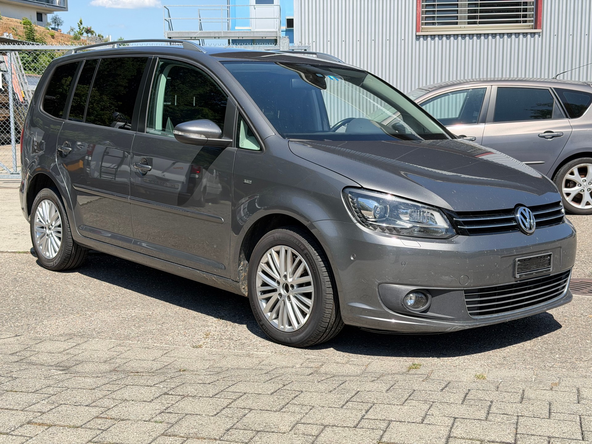 VW Touran 2.0 TDI BlueMotion Technology Highline-image-0