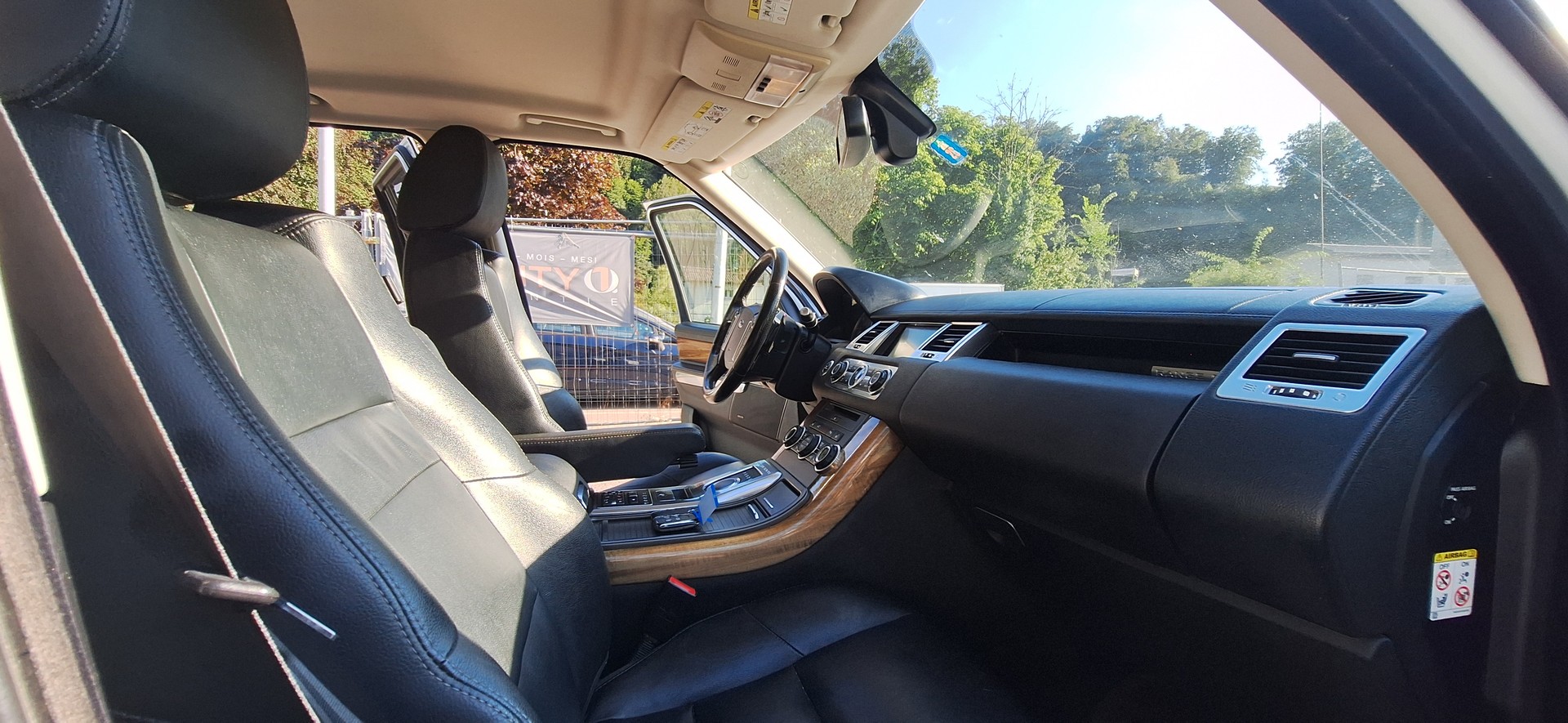 LAND ROVER Range Rover Sport 3.0 TDV6 Zermatt Automatic-image-14