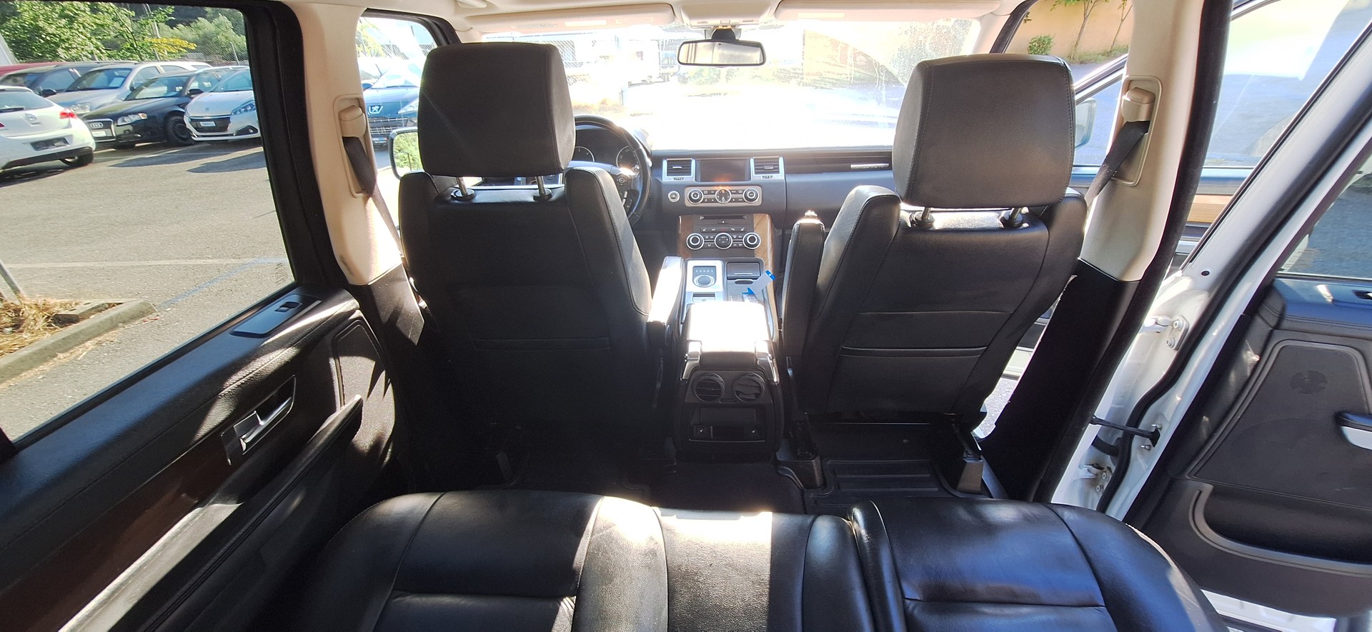 LAND ROVER Range Rover Sport 3.0 TDV6 Zermatt Automatic-image-22