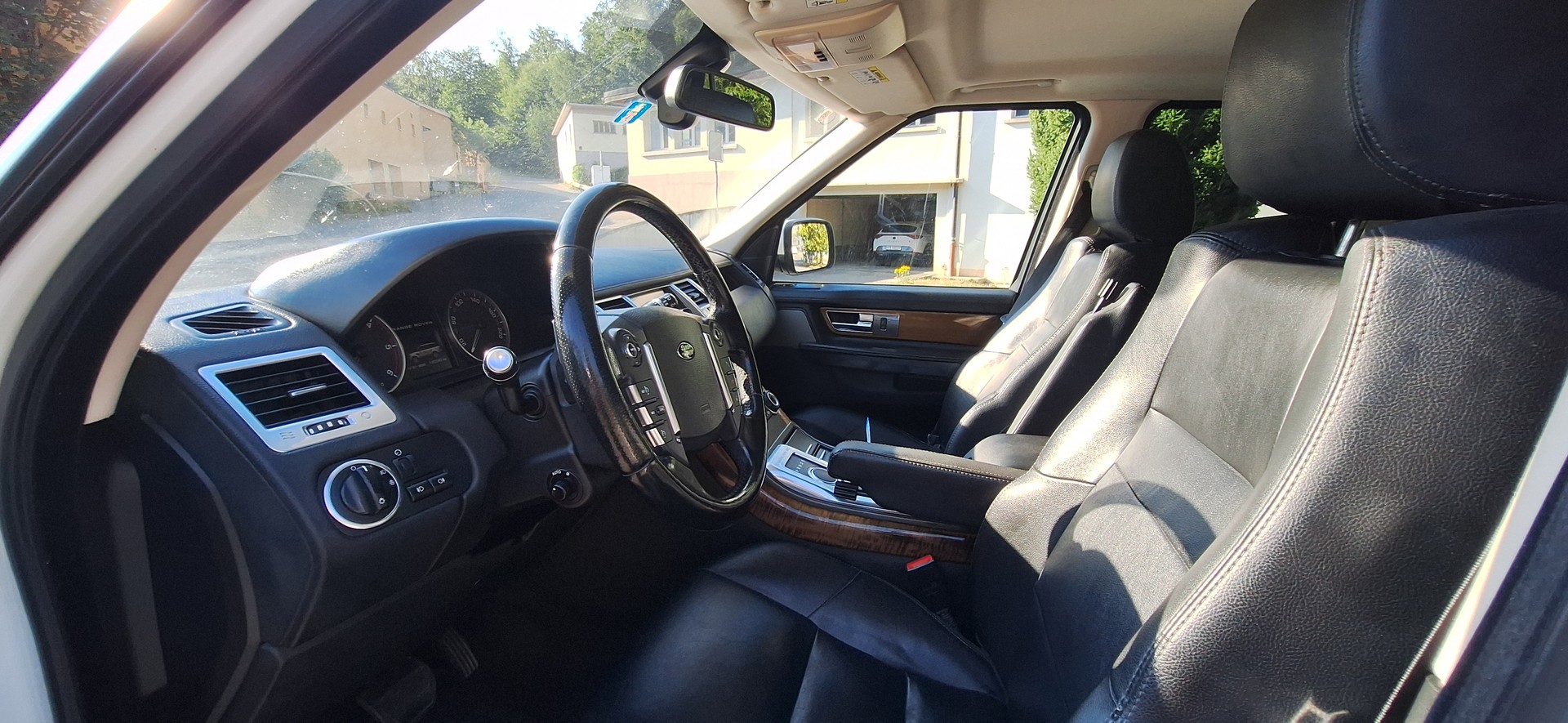 LAND ROVER Range Rover Sport 3.0 TDV6 Zermatt Automatic-image-8